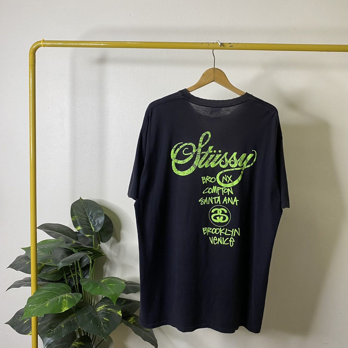 Stussy Vintage Y2K Stussy Tour Neon Green Font Streetwear Tee Size US XL / EU 56 / 4 - 6 Thumbnail