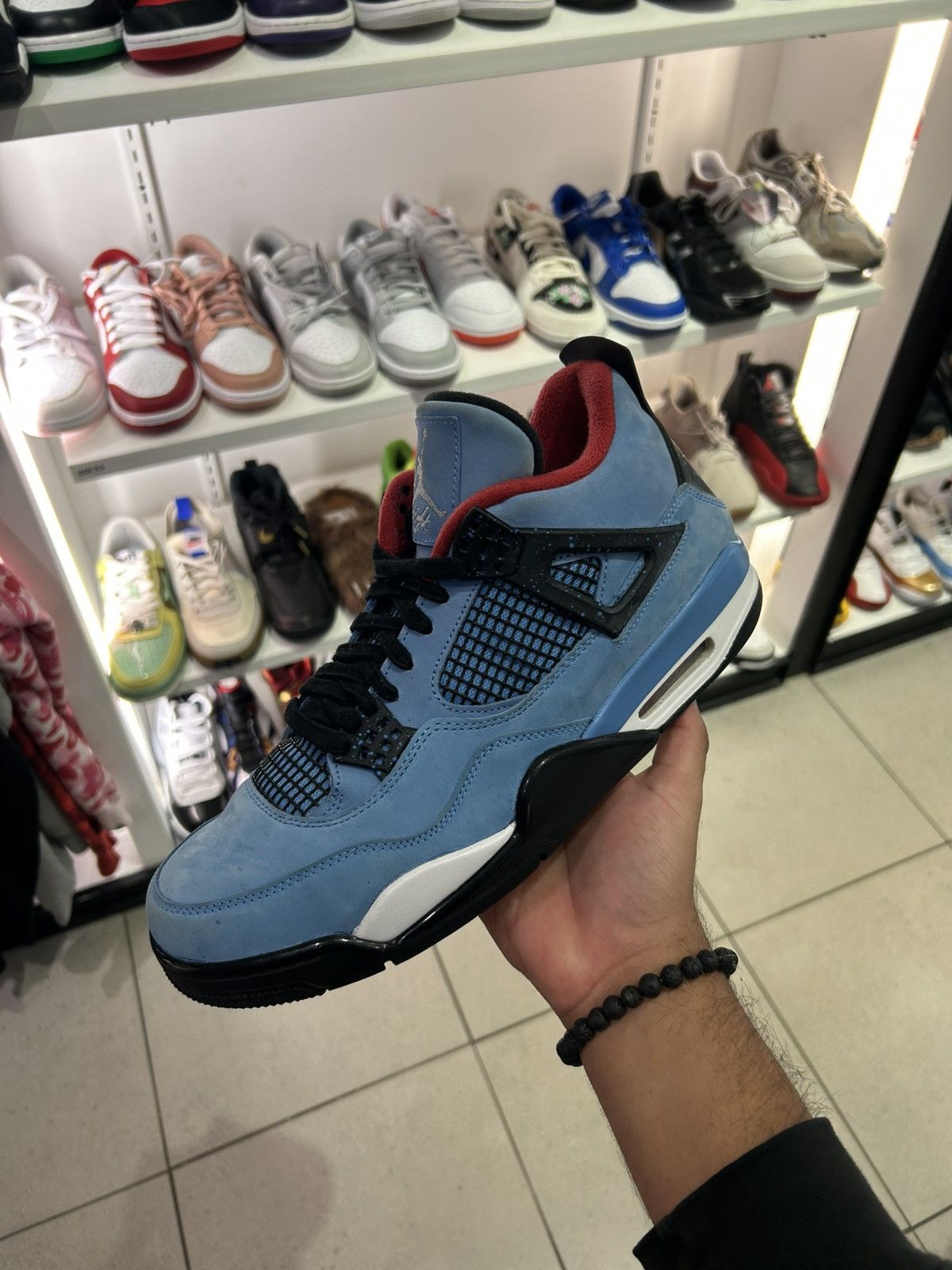 Jordan Brand × Travis Scott Jordan 4 retro travis scott cactus jack Size US 11 / EU 44 - 1 Thumbnail