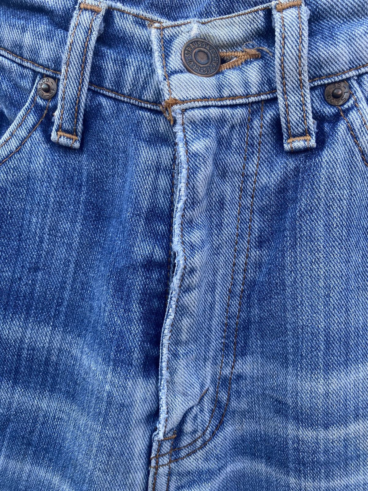 Levi's Levi's W557 Flare Distressed Vintage Jeans Size 26" / US 2 / IT 38 - 6 Thumbnail