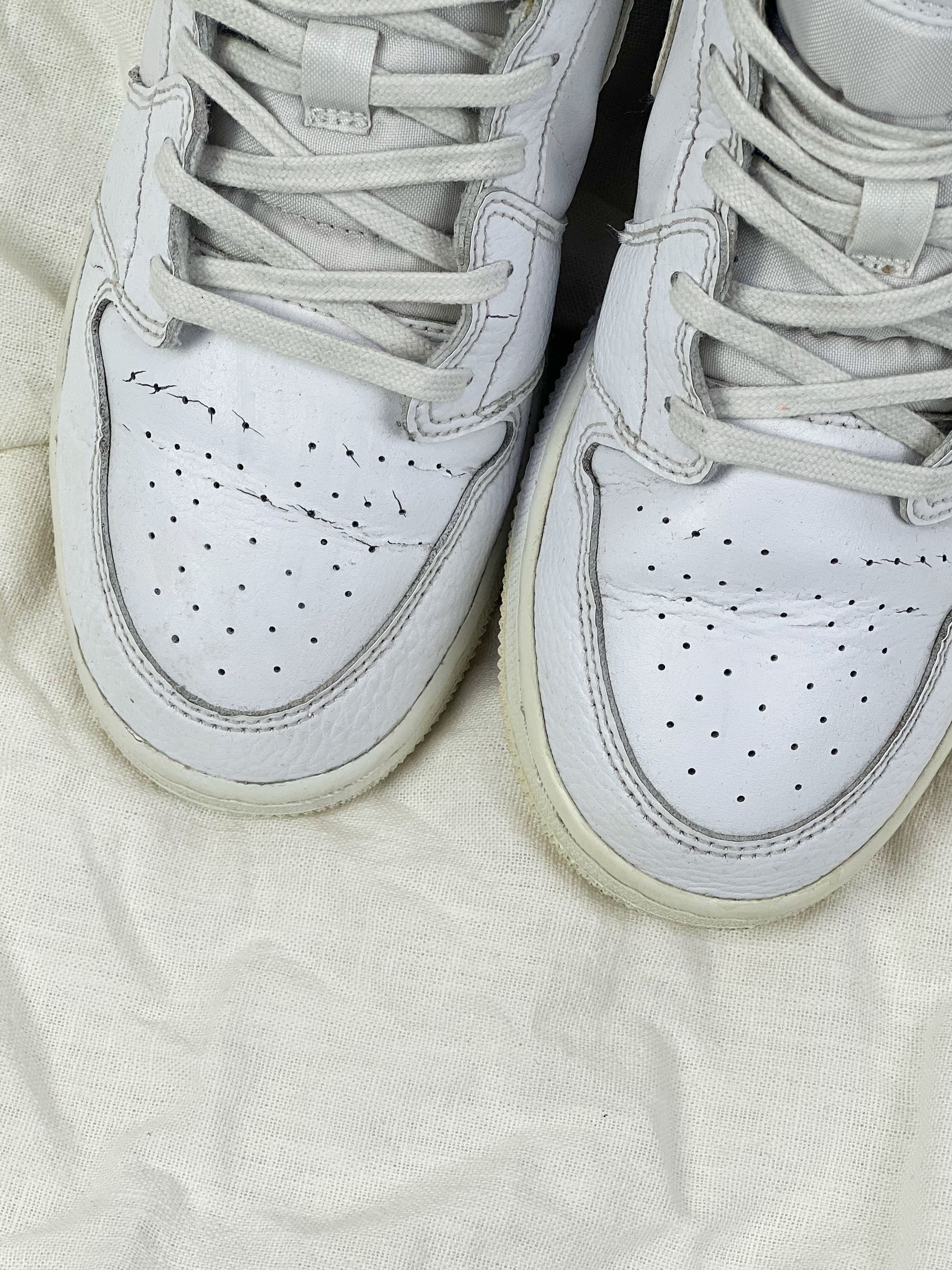 Jordan Brand Jordan 1 Retro Mid Triple White Size US 8 / IT 38 - 9 Thumbnail