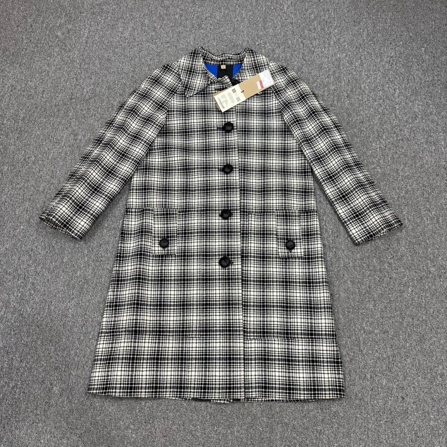 Burberry Burberry Wool Coat New with tags UK6 Size XS / US 0-2 / IT 36-38 - 1 Thumbnail
