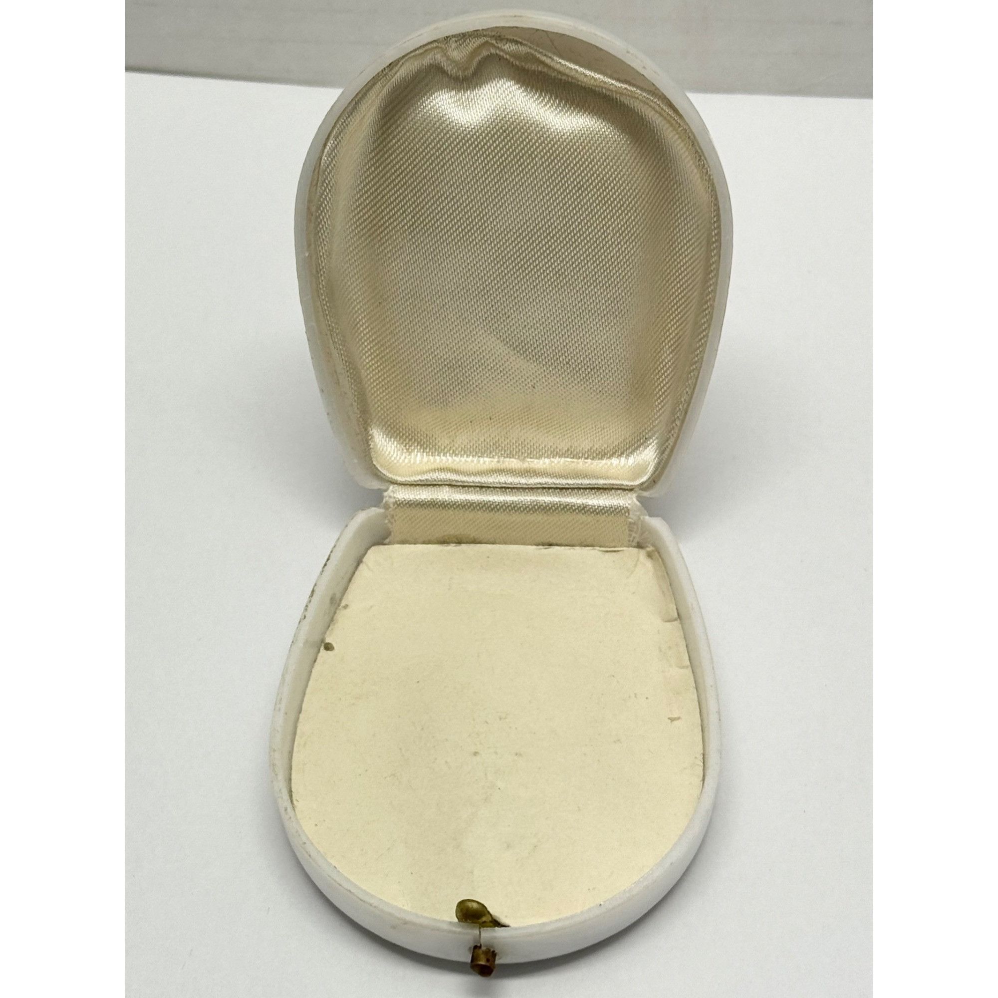 Vintage Estate plastic push in display jewelry presentation box Size ONE SIZE - 3 Thumbnail