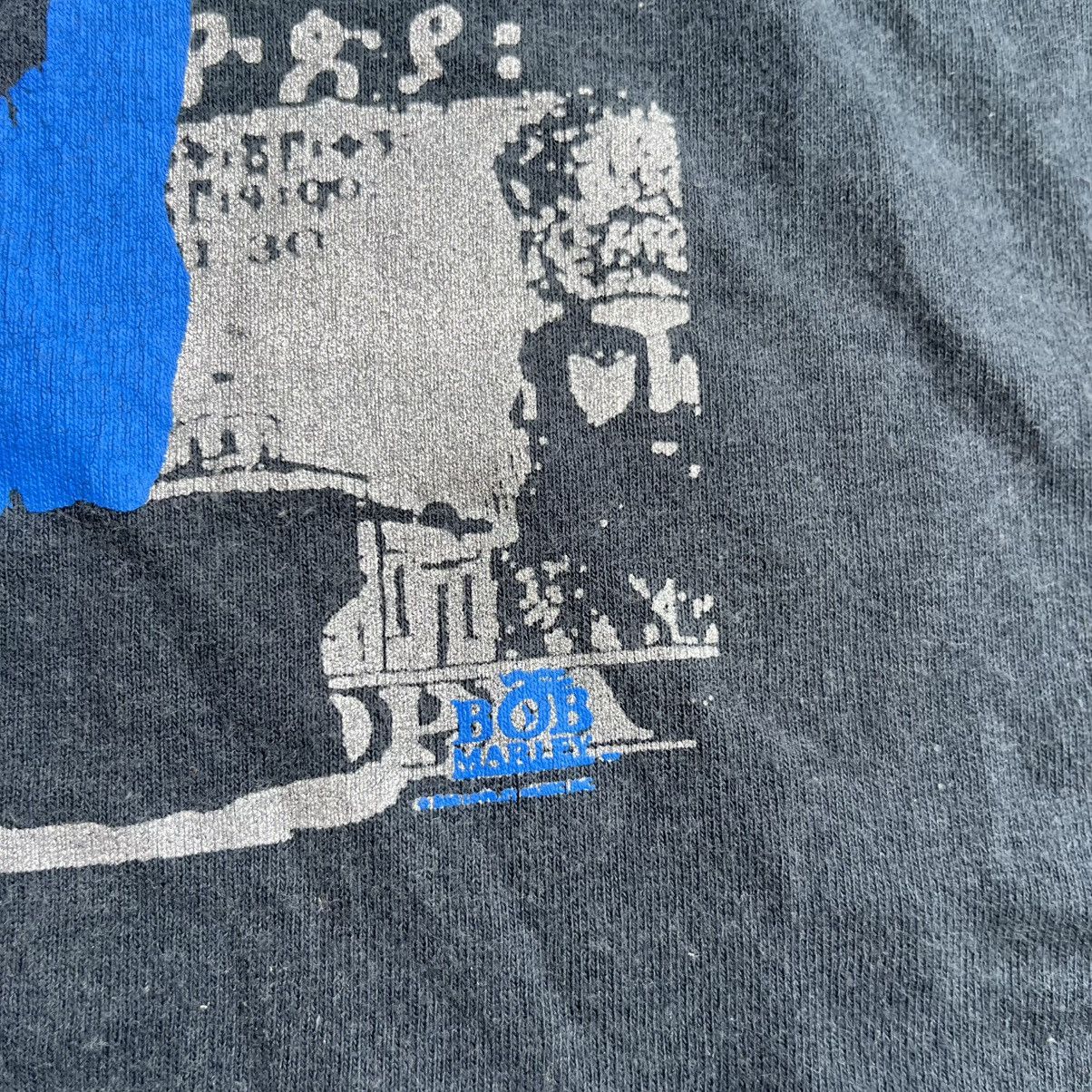 Vintage vintage Bob Marley "Jah Live!" graphic tee. Size US M / EU 48-50 / 2 - 3 Thumbnail