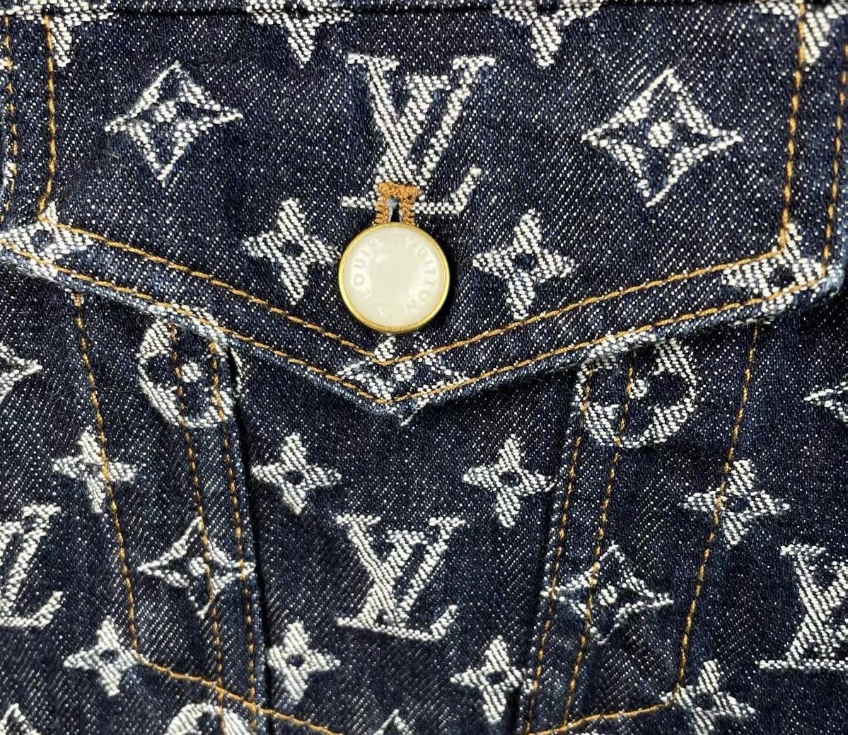 Louis Vuitton Louis Vuitton X Pharrell Williams 48 Monogram Denim Jacket Size US M / EU 48-50 / 2 - 4 Thumbnail