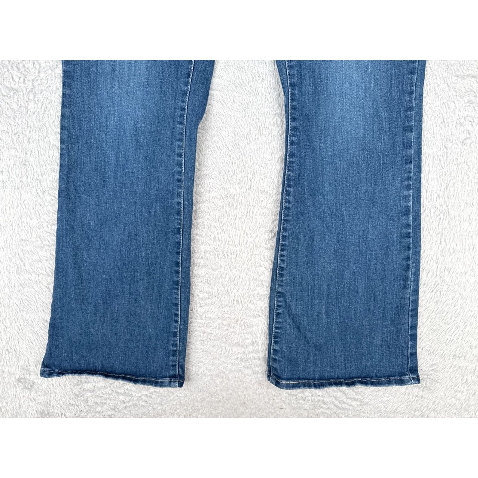 Levi's Levi's Jeans Women 16 Blue Denim Bootcut 34x30 Regular High Rise 5-Pocket Comfort Distressed Stretch Cotton Blend Size 38" / US 16 / IT 52 - 2 Thumbnail