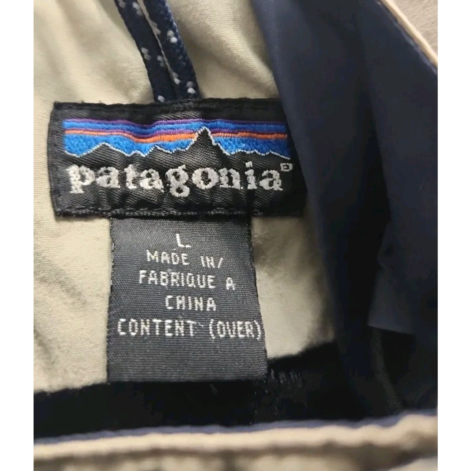 Patagonia VINTAGE Patagonia Storm Jacket Logo Zip Up Nylon Beige Men’s Large L Regular Hooded Windbreaker Size US L / EU 52-54 / 3 - 3 Thumbnail