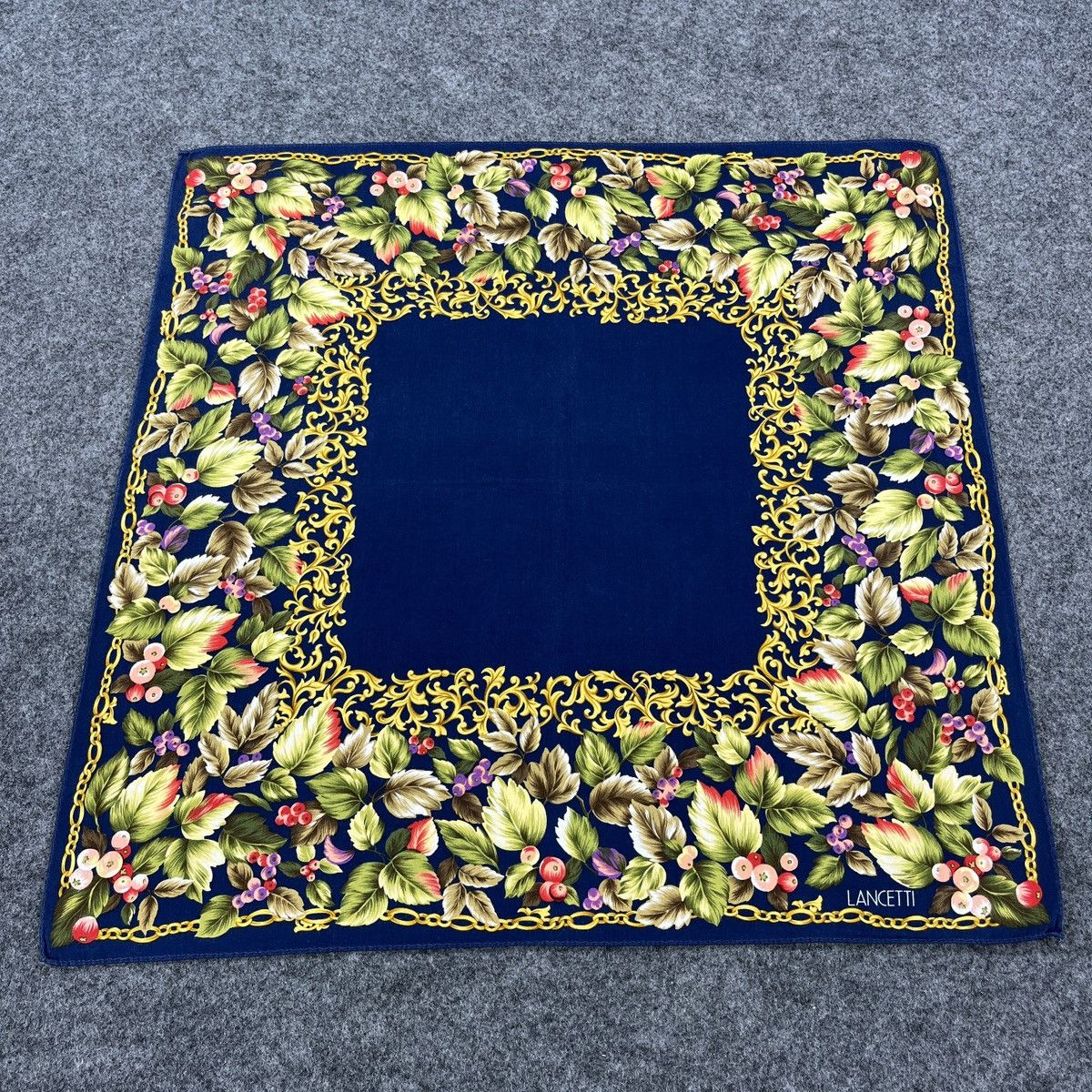 Vintage Lancetti Handkerchief / Bandana / Neckerchief B536 Size ONE SIZE - 1 Thumbnail