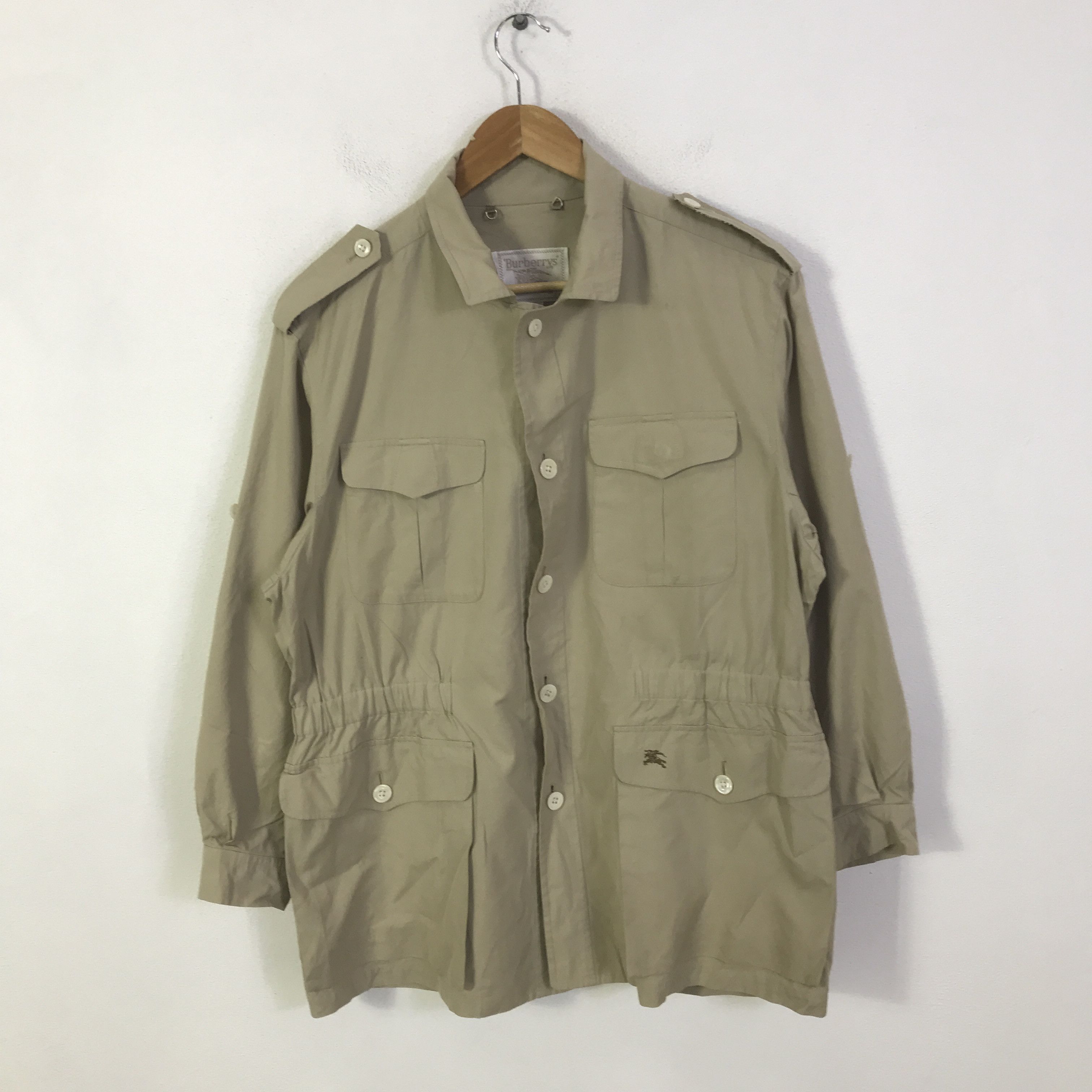 Burberry Vintage burberry Button Design Woman jacket K128B7 Size US M / EU 48-50 / 2 - 1 Thumbnail