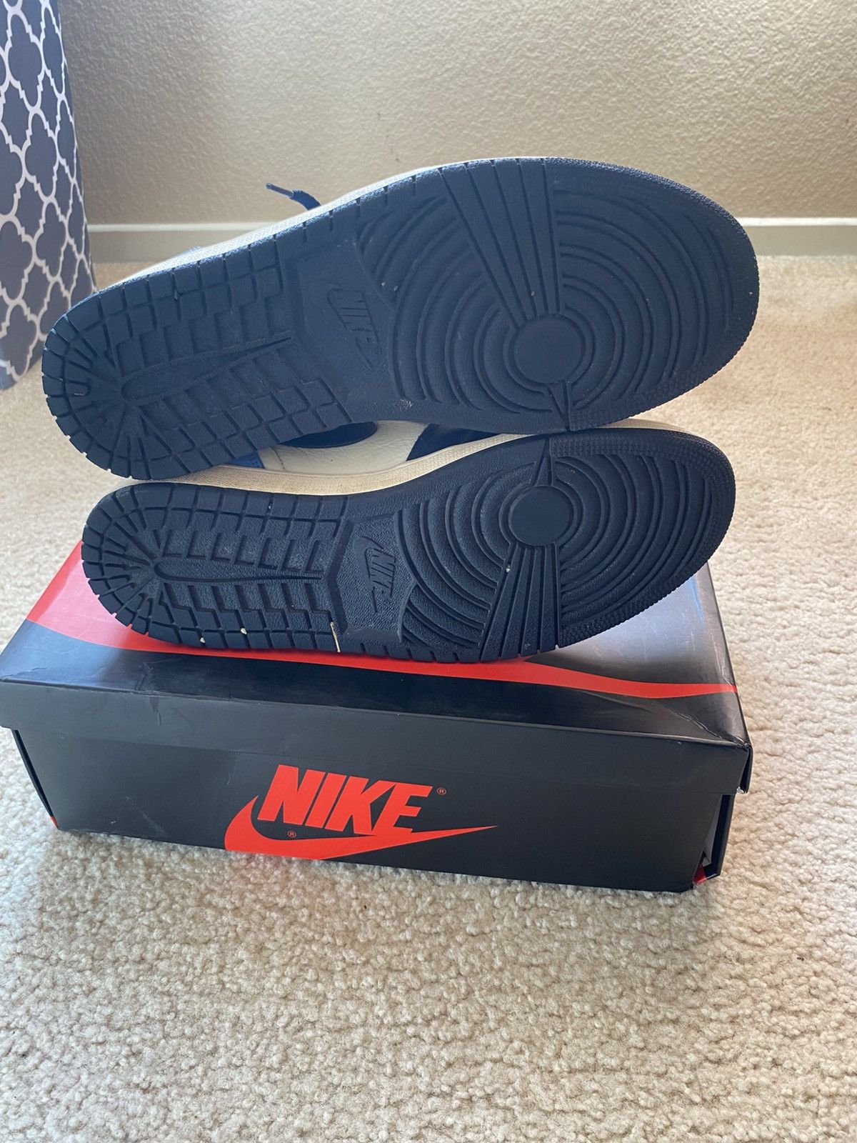 Jordan Brand × Nike Air Jordan 1 Retro High OG ‘Obsidian’ 2019 Size US 11 / EU 44 - 5 Thumbnail