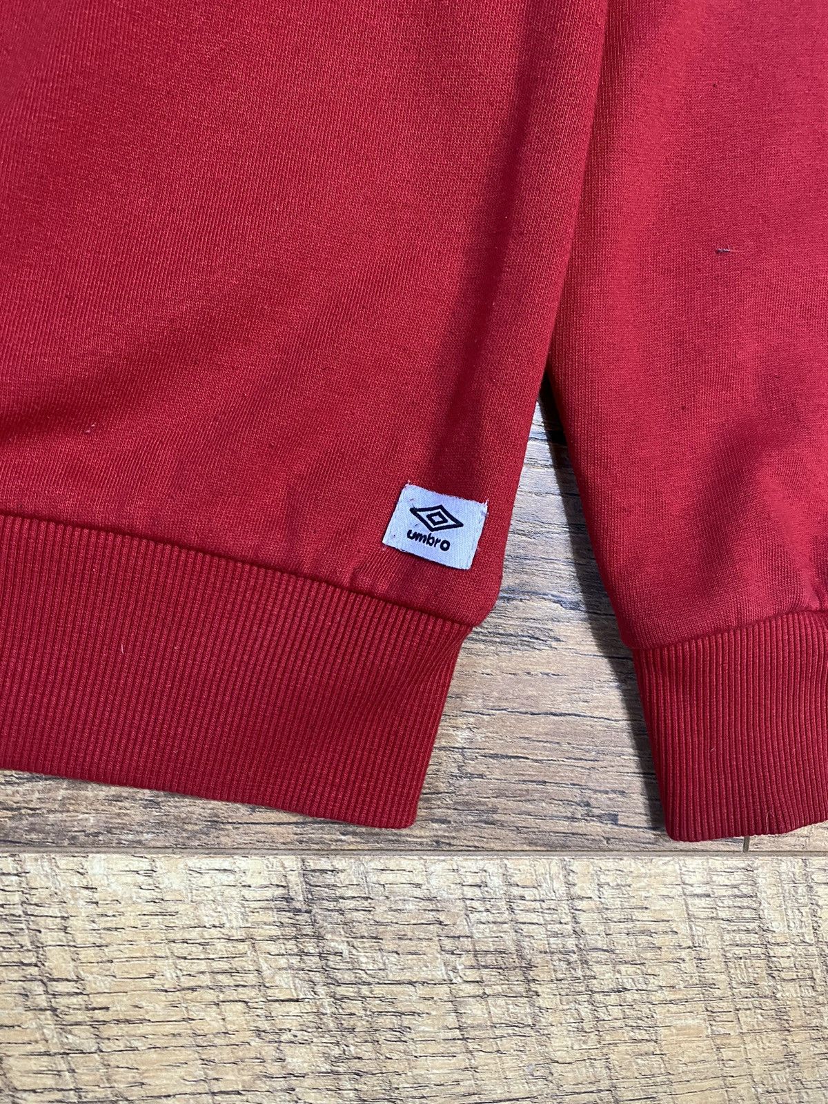 Umbro Umbro Heritage Crewneck Sweatshirt Jumper Red Men's Size M Size US M / EU 48-50 / 2 - 6 Thumbnail