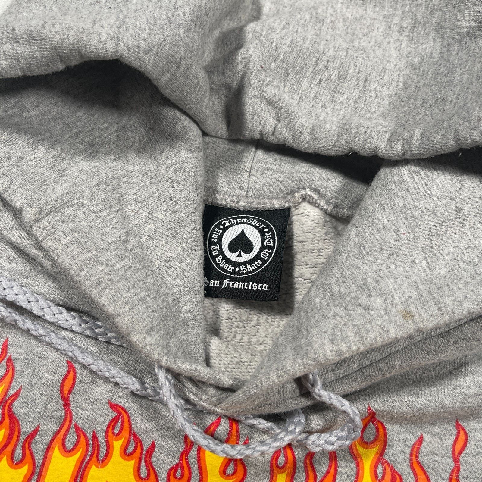 Thrasher Thrasher Flame Logo Hoodie Sweater Pullover Gray Size Medium Size US M / EU 48-50 / 2 - 5 Thumbnail