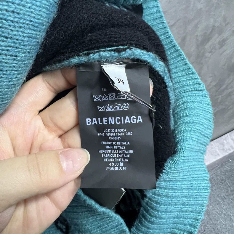 Balenciaga Balenciaga Blue monogrammed V-neck long-sleeved sweater Size XXS / US 00 / IT 34 - 3 Thumbnail