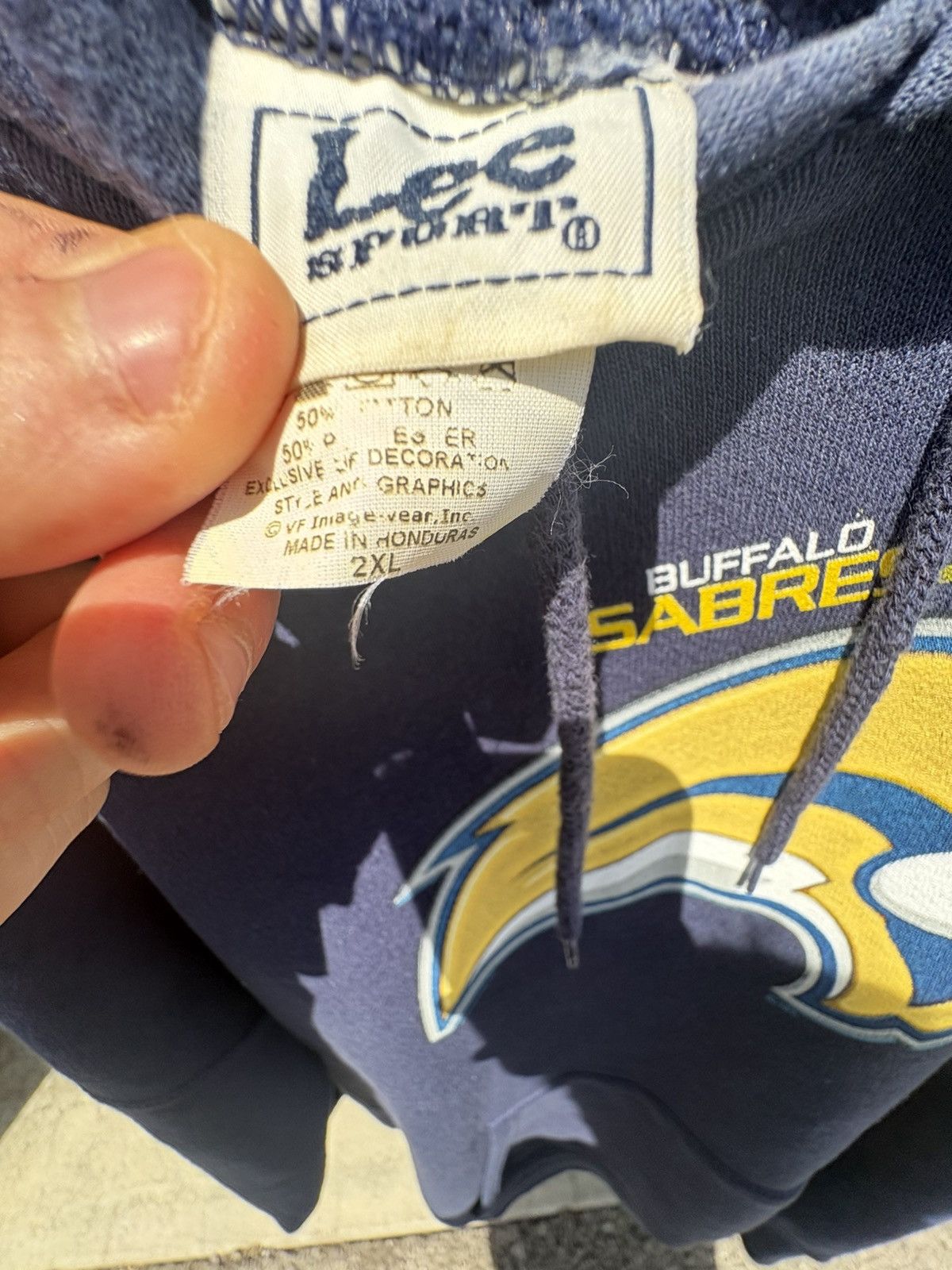 Lee × Vintage Vintage 2005 Buffalo Sabres Lee Sports Hoodie Sweatshirt Size US XXL / EU 58 / 5 - 4 Thumbnail