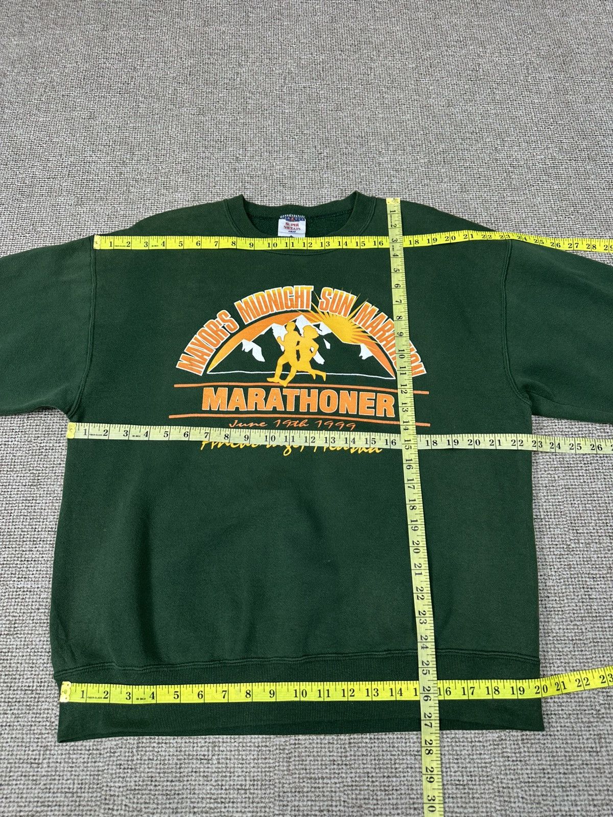 Vintage Vintage 90s Midnight Marathon Crewneck Z419 Size US L / EU 52-54 / 3 - 5 Thumbnail