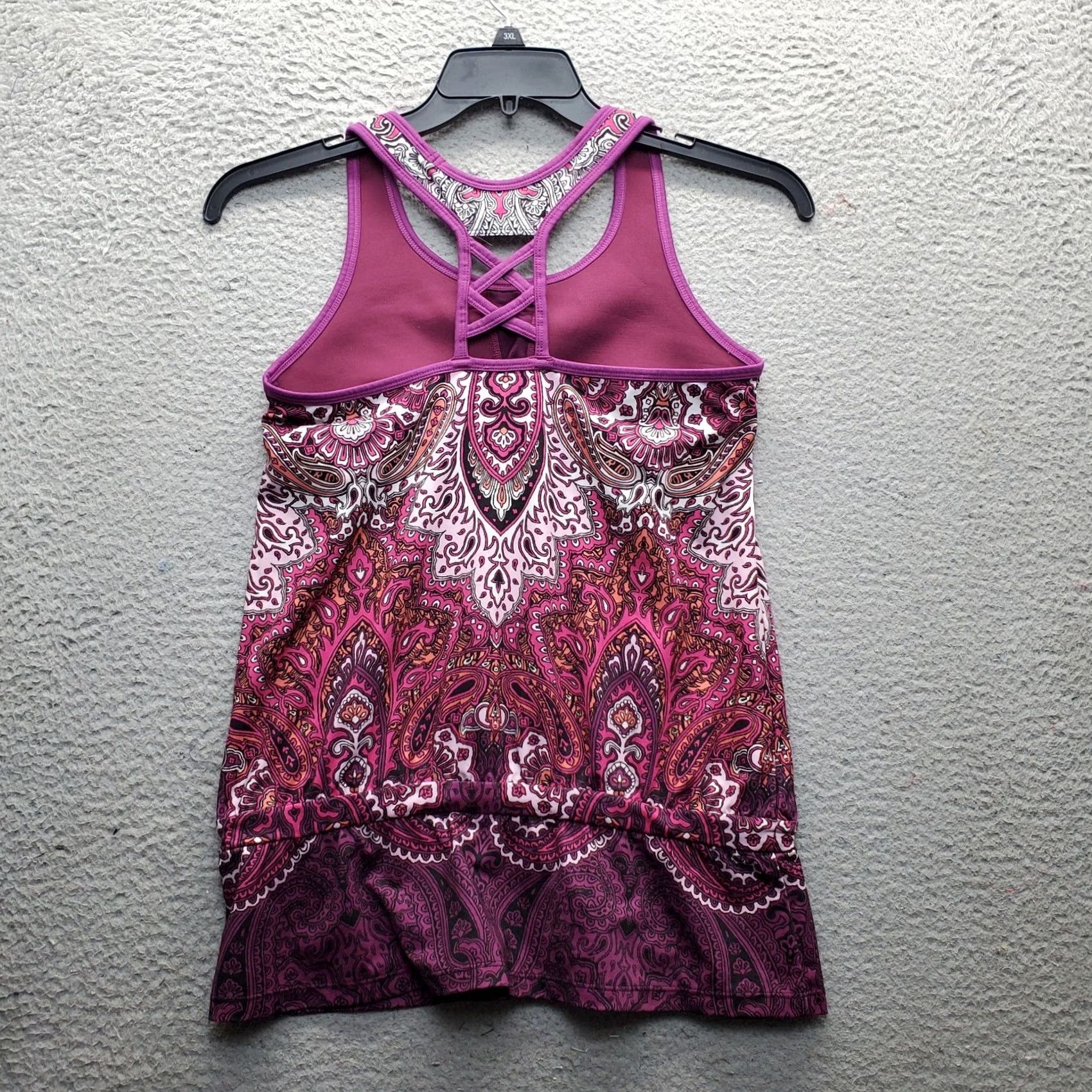 Athleta Athleta Tank Top Womens S Multicolor Paisley Wide Strap Racerback Underwired Bra Shirt Womens Size S Paisley Multicolor Racerback Athletic Tank Size S / US 4 / IT 40 - 2 Thumbnail