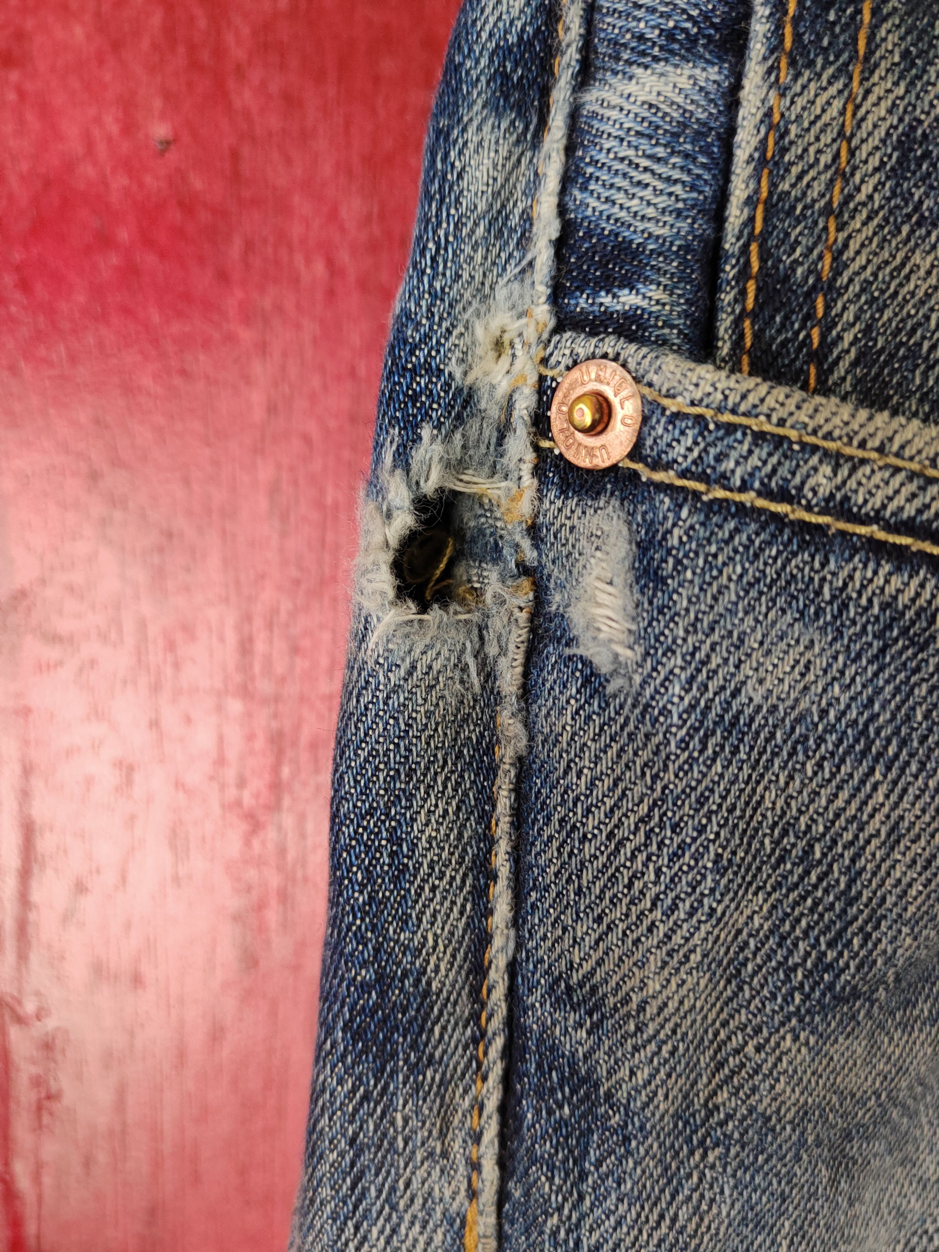 Japanese Brand Uniqlo Dark Blue Distressed Ripped Jeans #S1673 Size US 32 / EU 48 - 3 Thumbnail