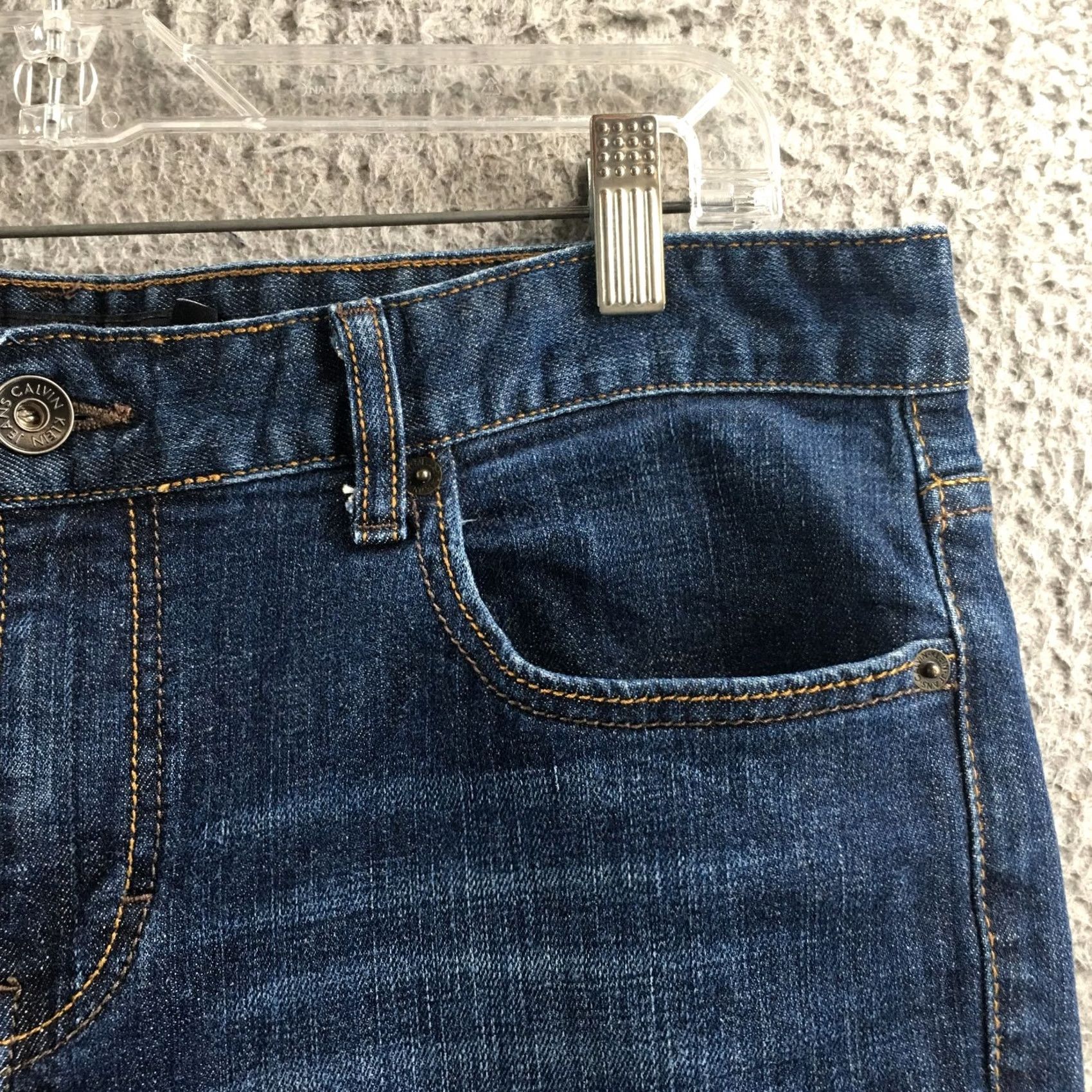 Calvin Klein Calvin Klein Straight Jeans Womens 33/16 Denim Mid Rise Zip Fly Blue Denim 5-Pocket Regular Waist 28.75 Inseam Size 24" / US 00 / IT 34 - 4 Thumbnail