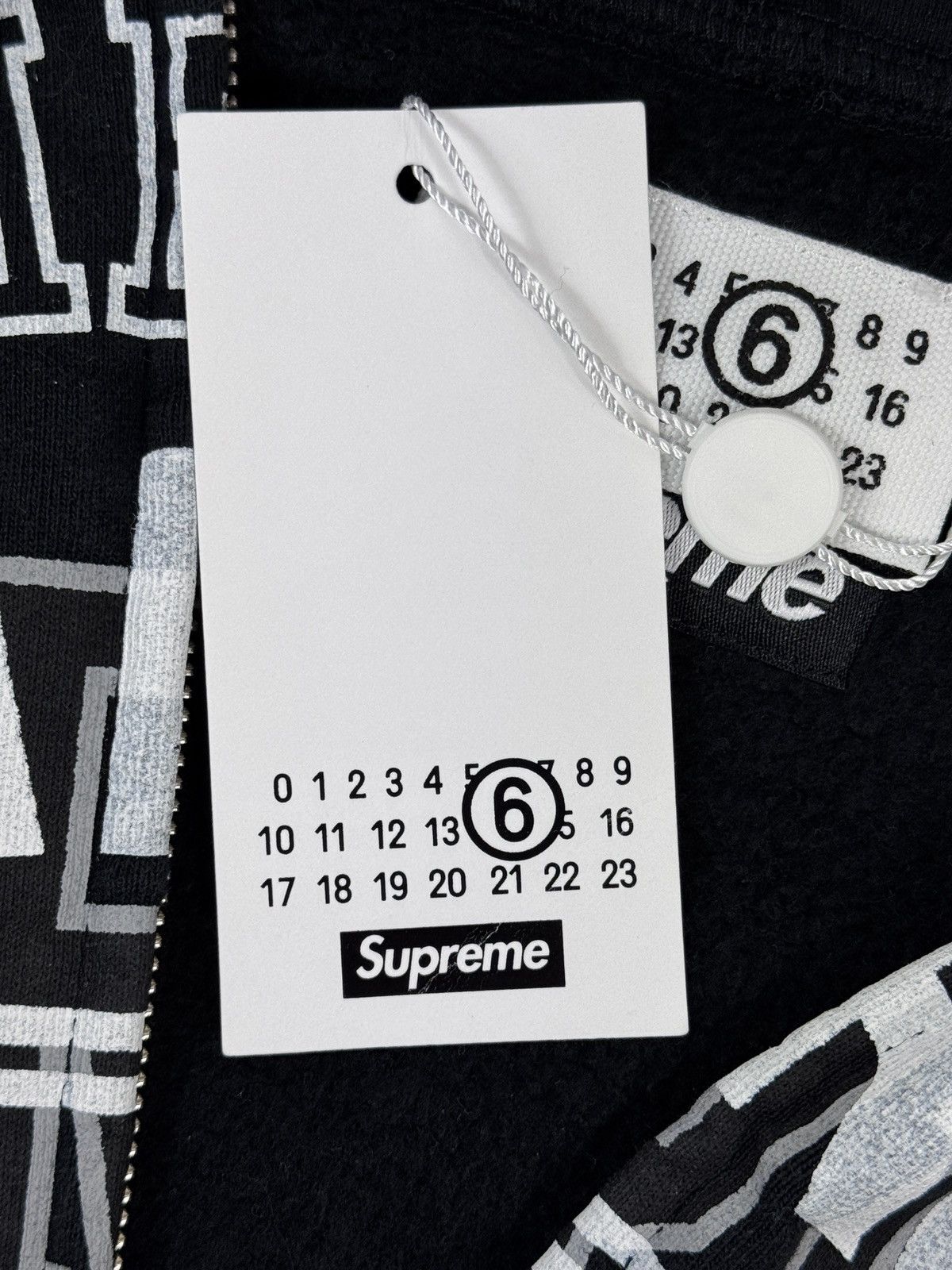 Maison Margiela × Supreme LOGO PRINT HOODIE Size US L / EU 52-54 / 3 - 8 Thumbnail