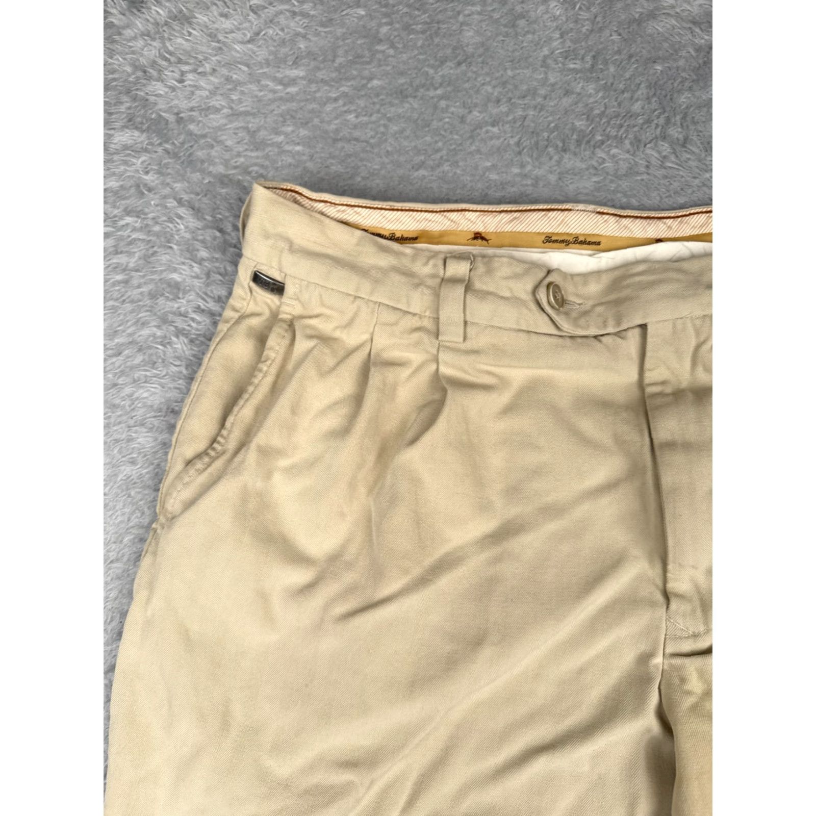 Tommy Bahama Tommy Bahama Shorts Mens 36 Beige Silk Blend Pleated Herringbone Bermuda 36x9 Size US 36 / EU 52 - 4 Thumbnail