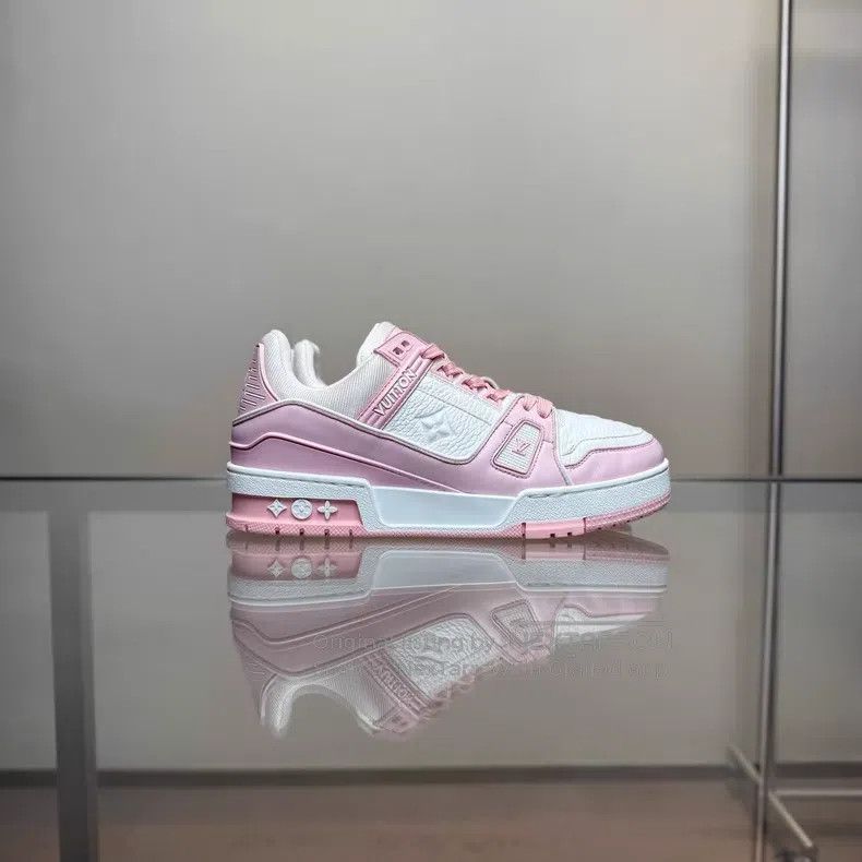 Louis Vuitton Louis Vuitton Trainer 25 New White Powder shoes Size US 6.5 / IT 36.5 - 3 Thumbnail