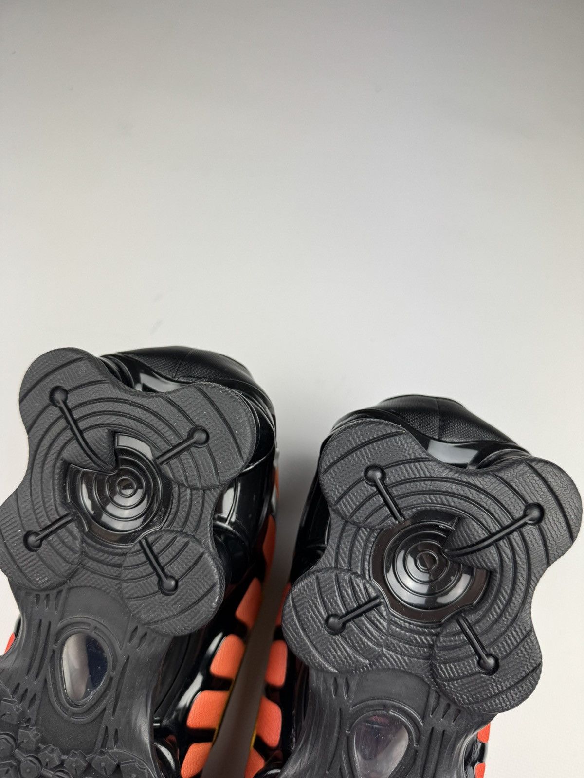 Nike Nike Shox TL Sunrise US9 Size US 9.5 / EU 42-43 - 14 Thumbnail