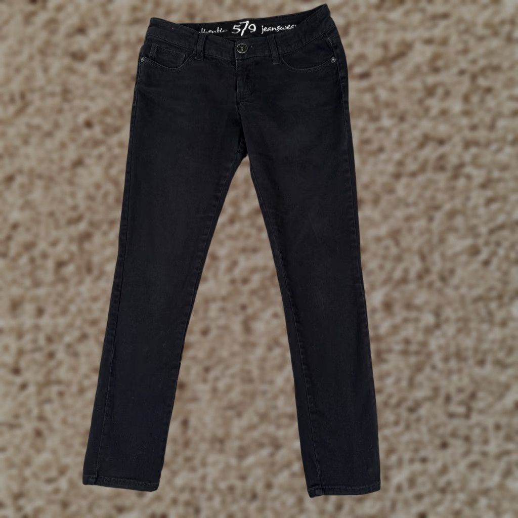 Vintage Authentic 579 Jeans Jeanswear Jeans Skinny Low Rise Black 28x28 Women's Juniors 28 in Cotton Denim 5-Pocket Design 90s Retro Designer Men's/Women's? Size 27" / US 4 / IT 40 - 1 Thumbnail