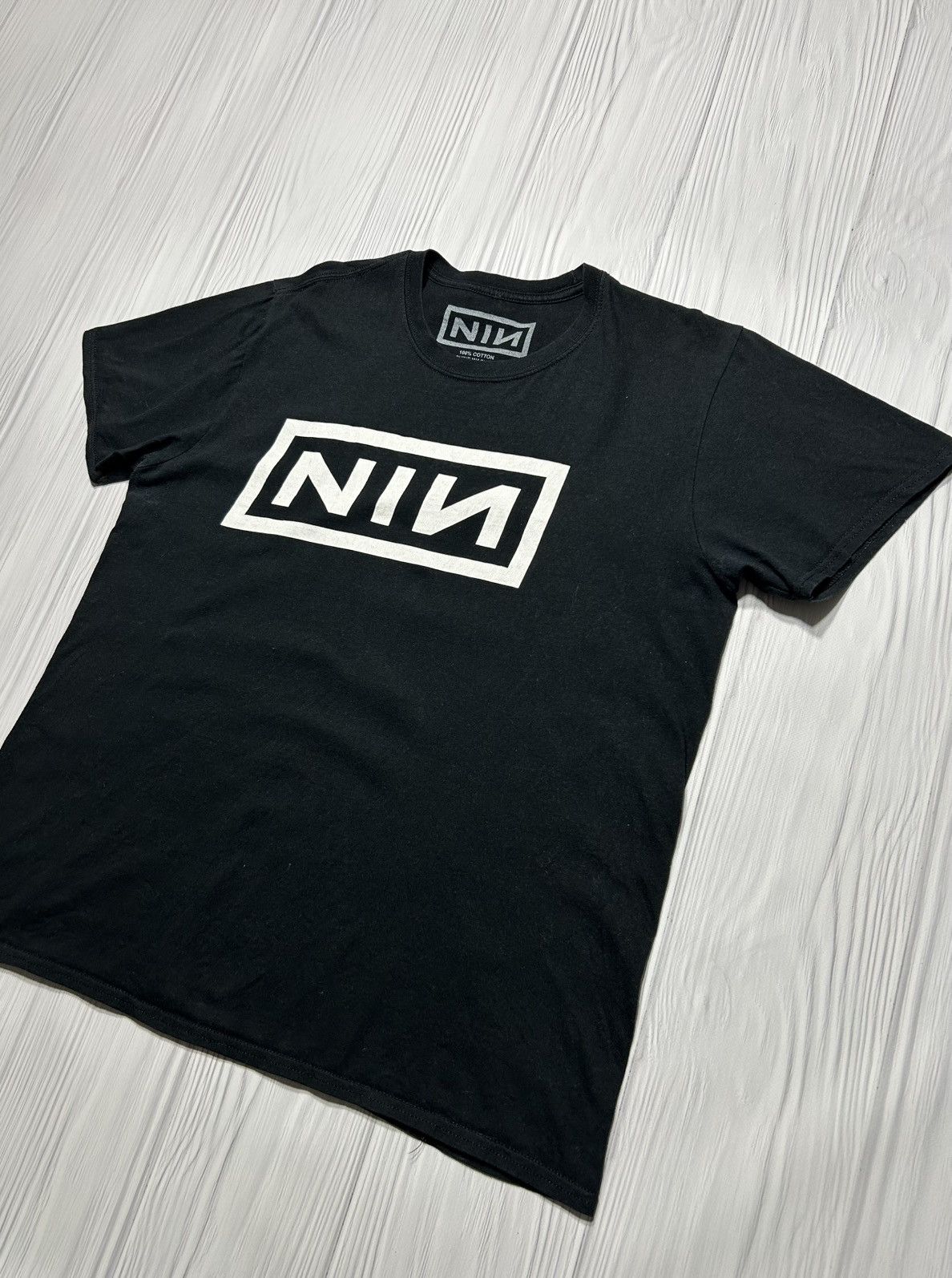 Band Tees Vintage NIN Nine Inch Nails Band T-Shirt Size L Size US L / EU 52-54 / 3 - 2 Thumbnail