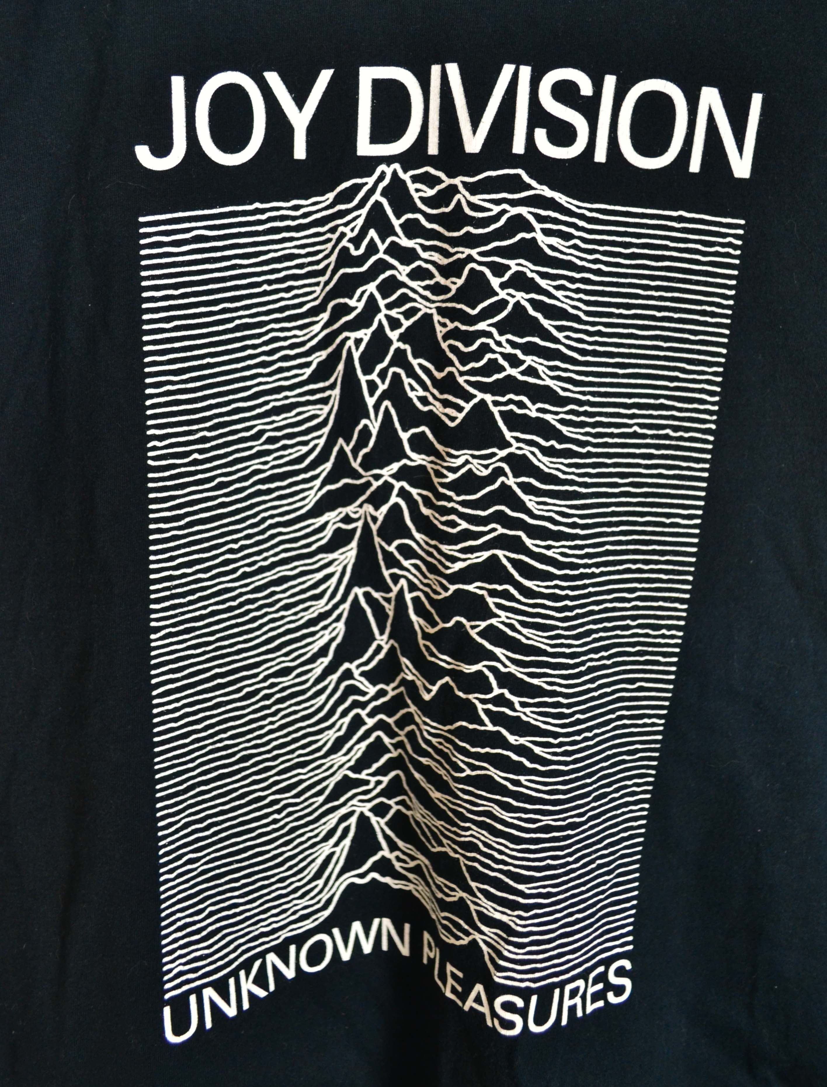Band Tees Joy Division Unknown Pleasure Ian Curtis Band Tee Vintage Size US XL / EU 56 / 4 - 3 Thumbnail