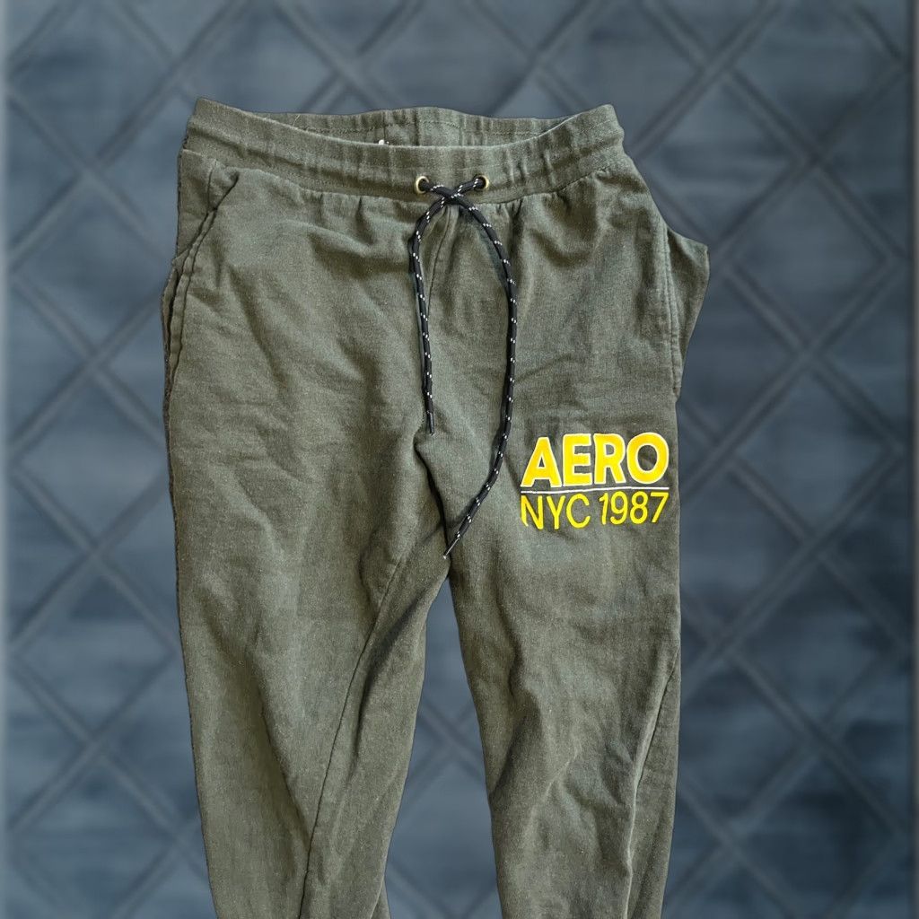 Vintage Aéropostale Athletic Jogger Sweatpants -Drawstring- 3 pockets Green Size S Men Pants Athletic Slim Fit Size US 29 - 1 Thumbnail