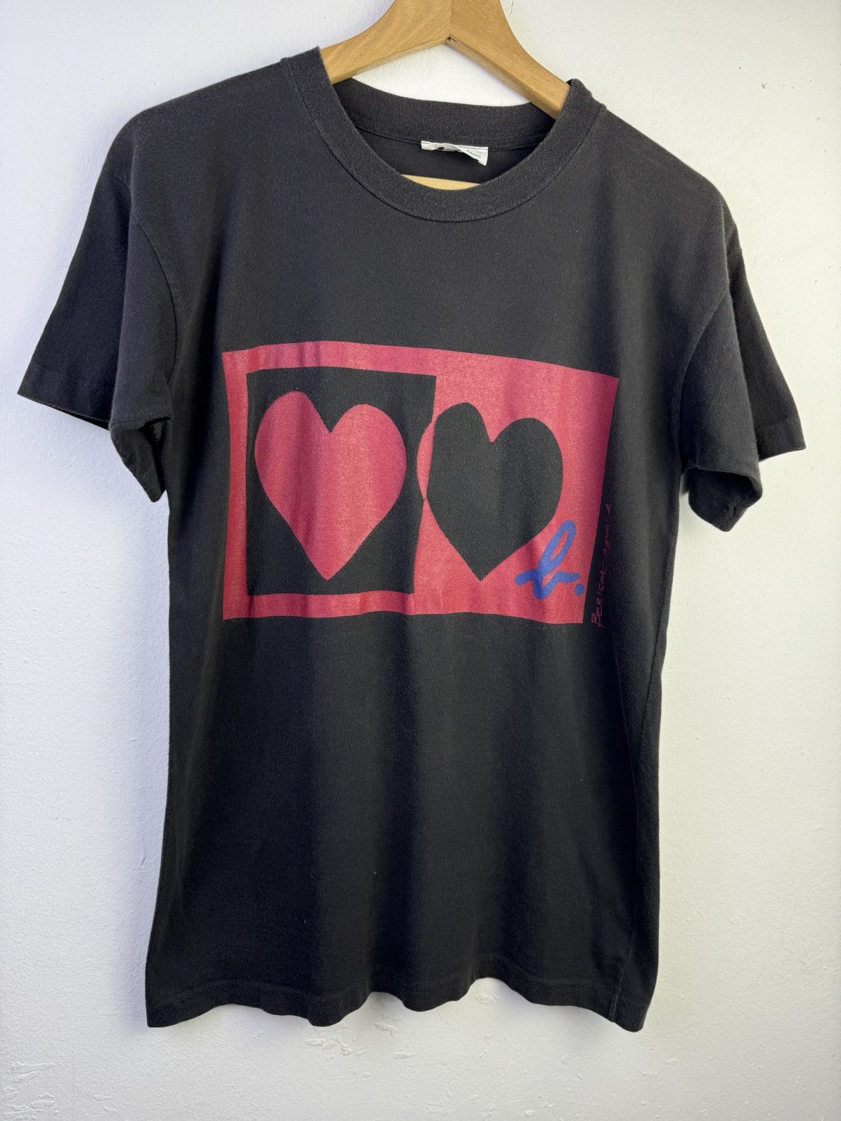 agnes b. vintage Agnès b. t-shirt with a dual-heart graphic Size US S / EU 44-46 / 1 - 2 Thumbnail