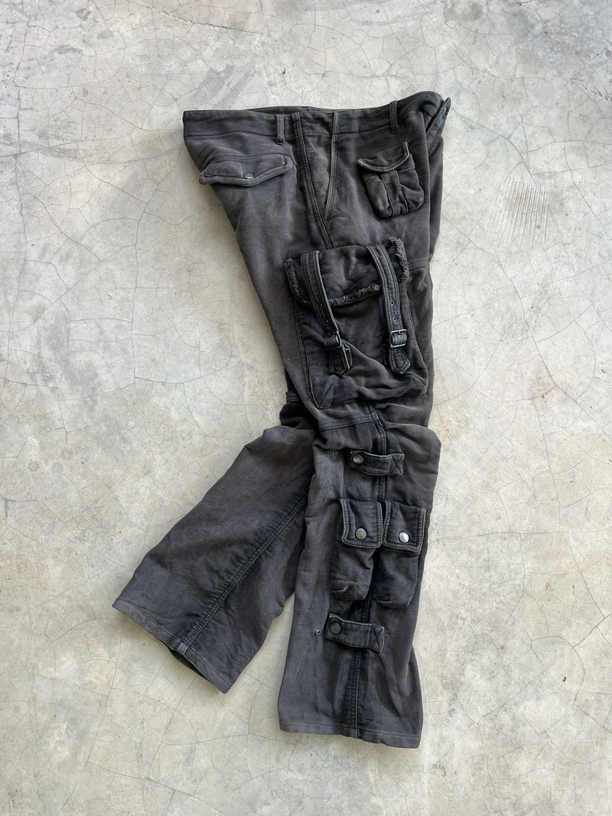 Tete Homme VINTAGE TETE HOMME Multi-Pocket Sun Faded Cargo Flare Pants Size US 32 / EU 48 - 19 Thumbnail