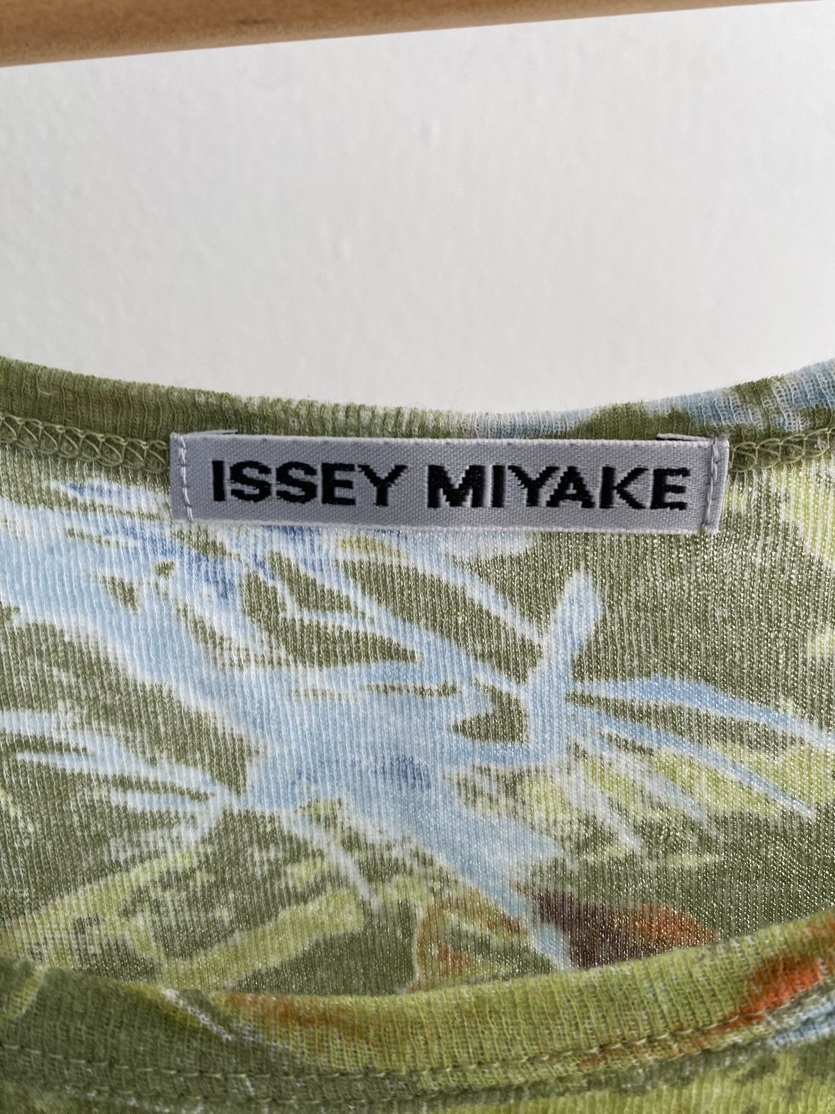 Issey Miyake × Japanese Brand × Vintage Issey Miyake 90s Summer Green Patterned Tank Top Size S / US 4 / IT 40 - 4 Thumbnail