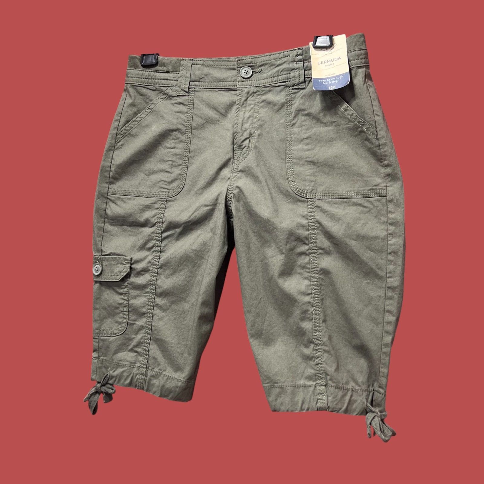 Other ST John's Bay - Women's Mid-Rise Cargo Bermuda Short - Olive Size 26" / US 2 / IT 38 - 18 Thumbnail
