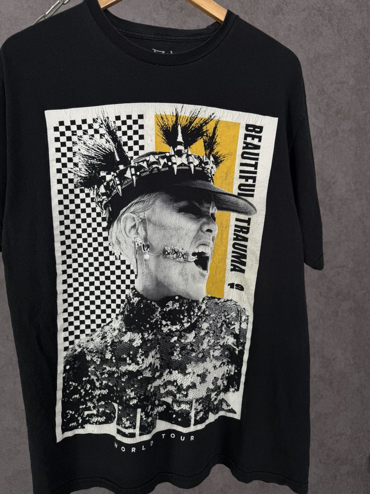 Band Tees × Pink Pink band tour tee Size US XL / EU 56 / 4 - 4 Thumbnail