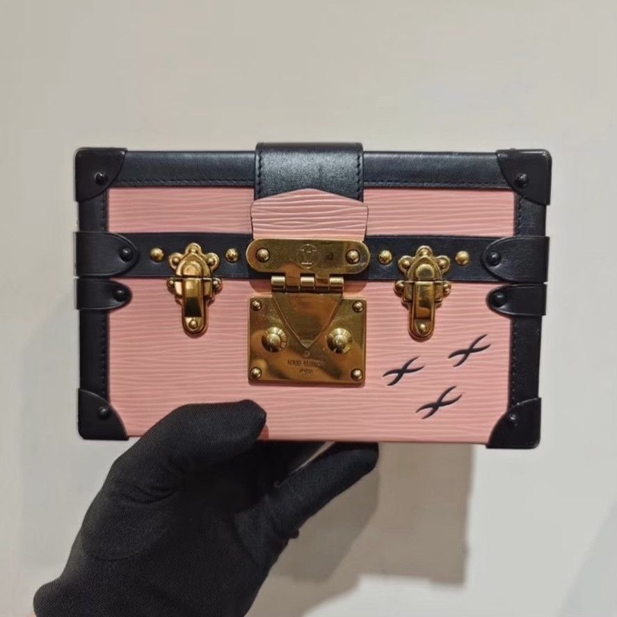 Louis Vuitton Pre-loved Bag Very good condition Size ONE SIZE - 1 Thumbnail