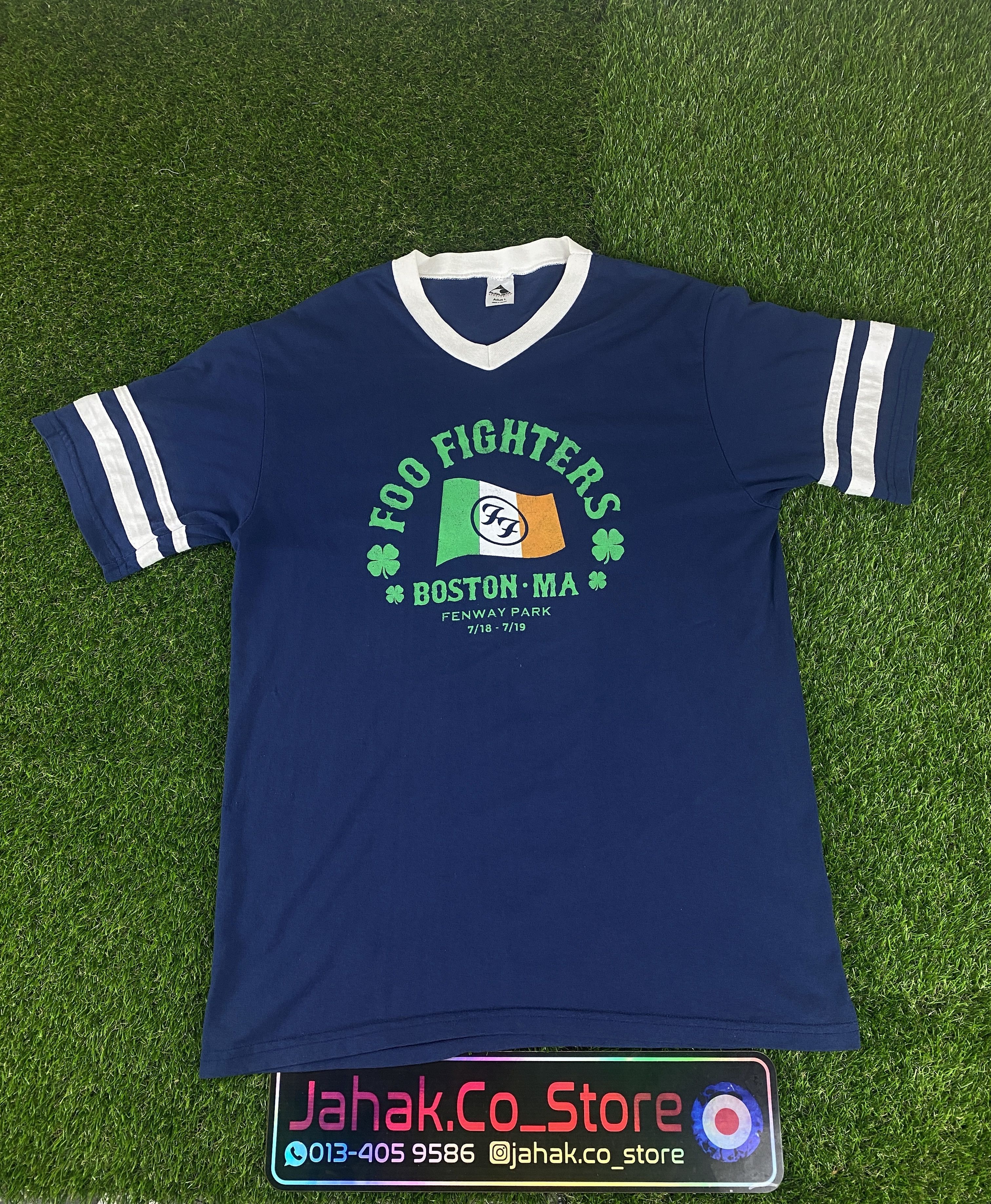 Band Tees Vintage Foo Fighters Tees (T134) Size US L / EU 52-54 / 3 - 1 Thumbnail