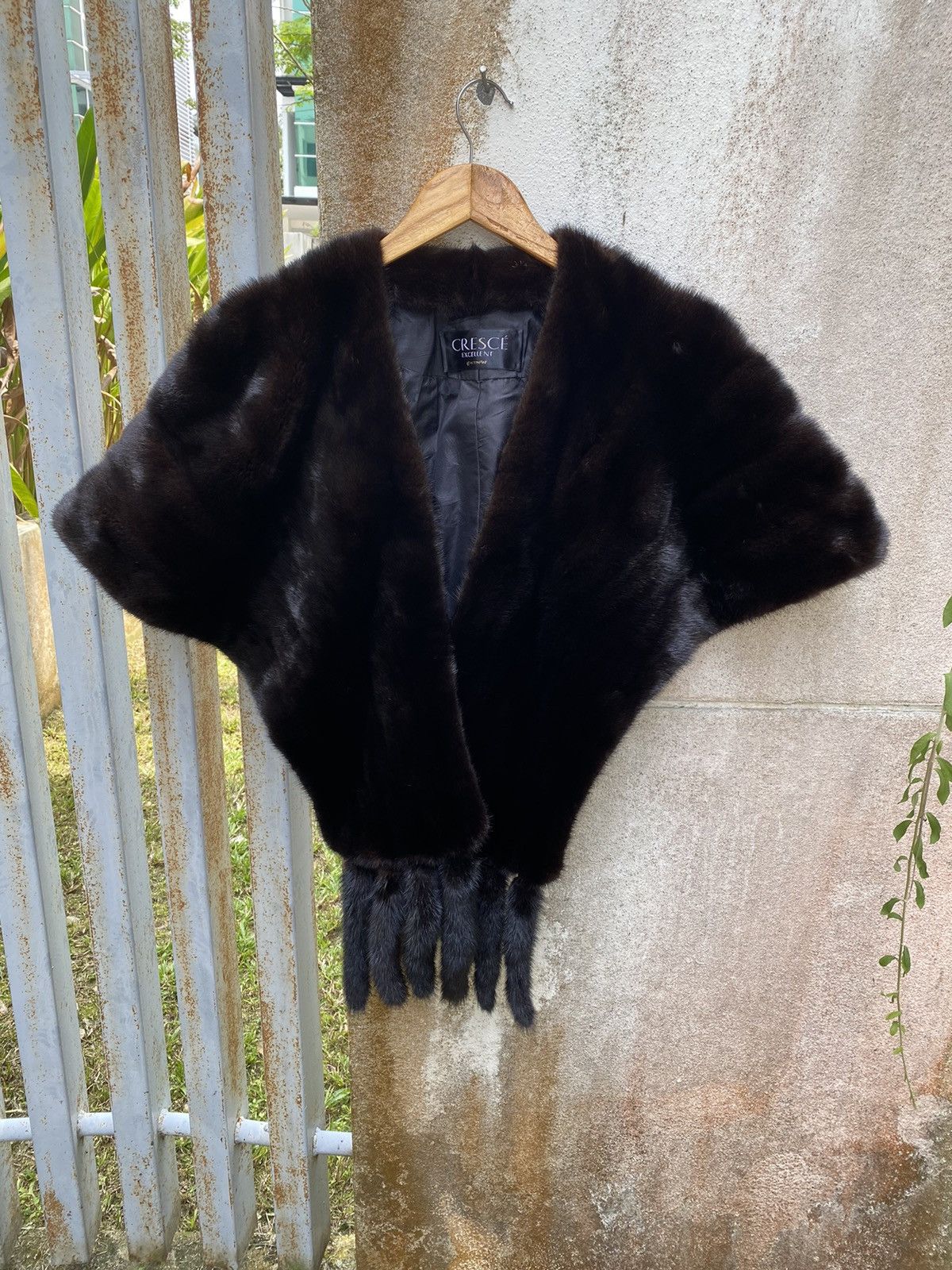 Japanese Brand × Sagafurs 💥best offer💥CRESCE EXCELLENT MOONRAI FUR V VEST NICE DESIGN Size ONE SIZE - 8 Thumbnail