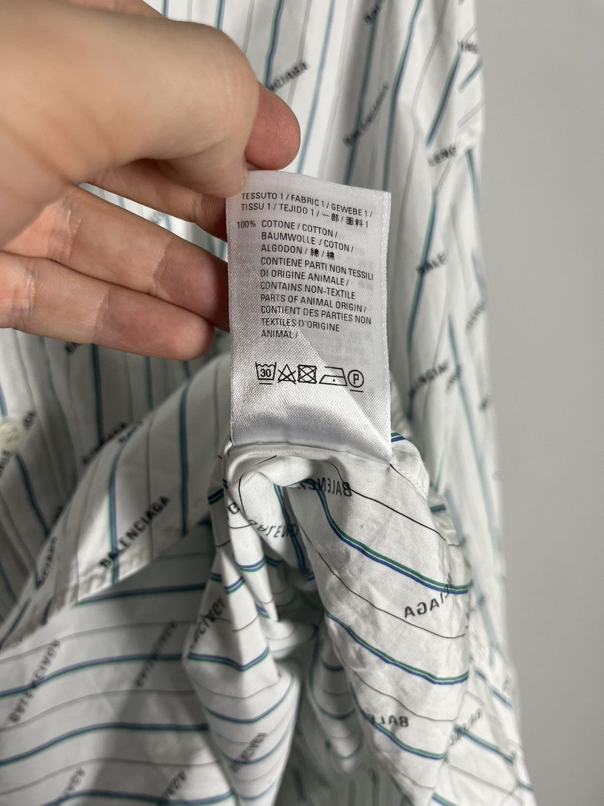 Balenciaga Balenciaga full monogram white shirt Size US M / EU 48-50 / 2 - 6 Thumbnail