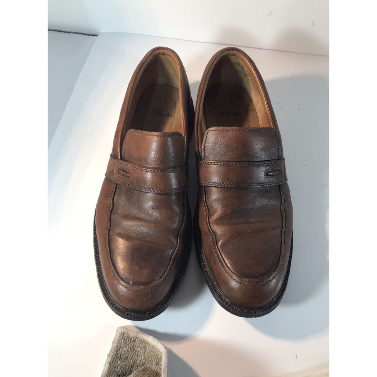 Clarks Vintage-free Clarks Leather Loafers Mens Size 8M Brown Slip-On Casual Shoes Size US 8 / EU 41 - 7 Thumbnail