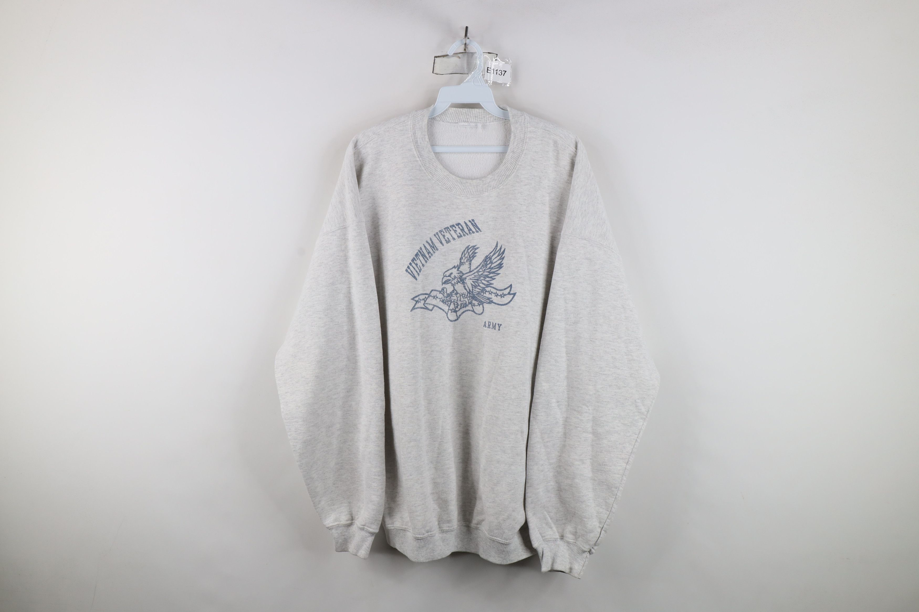 Vintage Vintage 90s Vietnam Army Veteran Crewneck Sweatshirt Gray Size US XXL / EU 58 / 5 - 1 Thumbnail