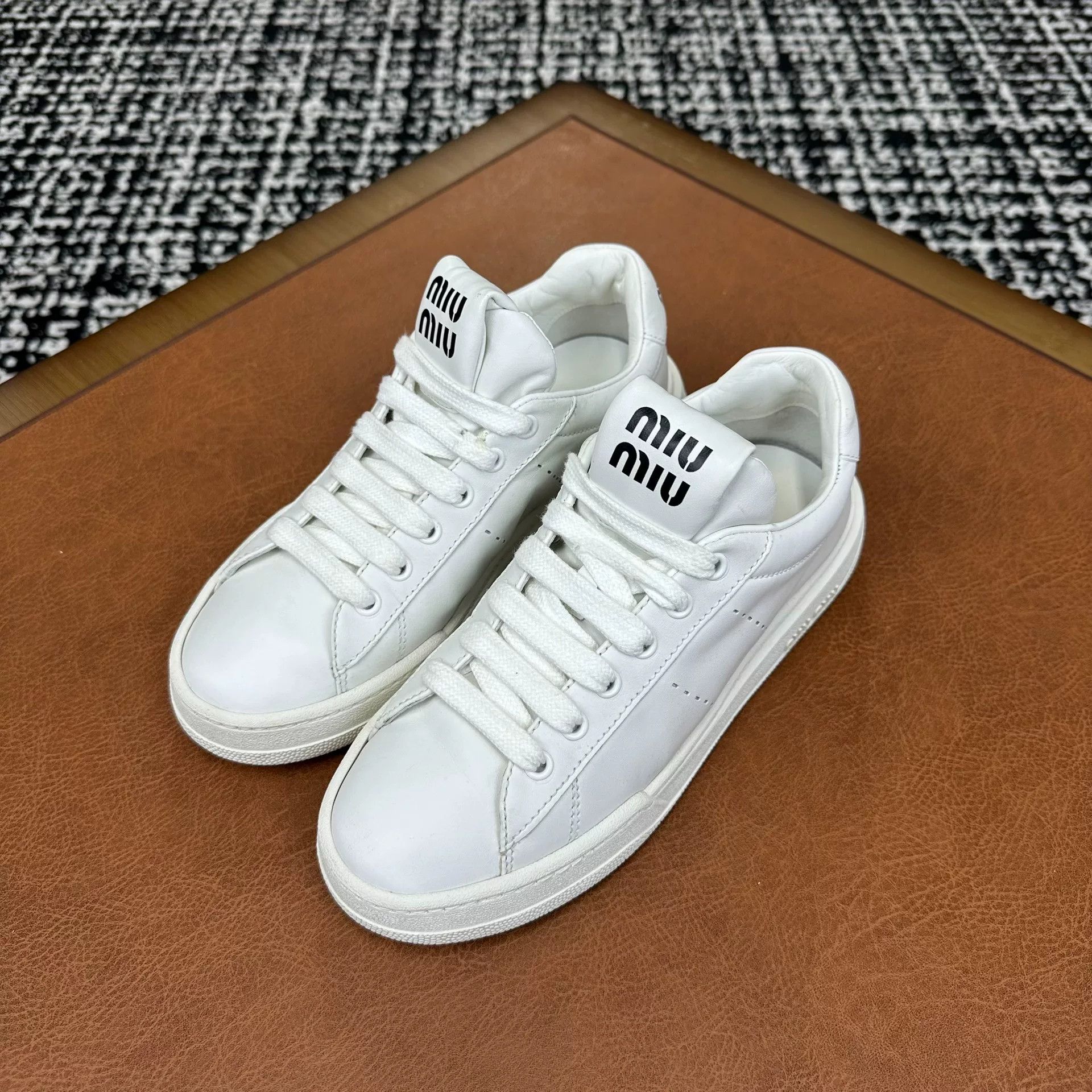 Miu Miu Miu Miu Leather White Lowtop Sneakers it_37 Women Size US 7 / IT 37 - 1 Thumbnail