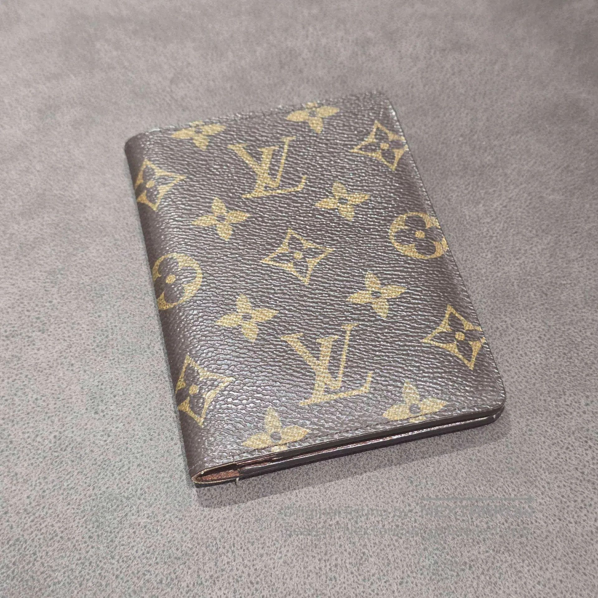 Louis Vuitton Louis Vuitton Old age full print letter logo wallet Size ONE SIZE - 1 Thumbnail