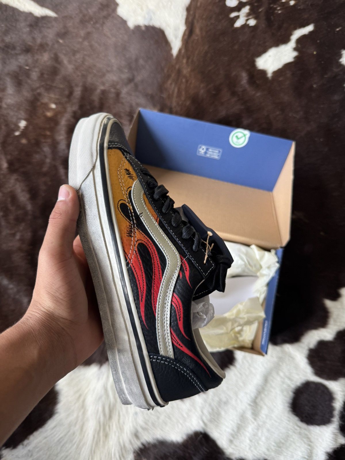 Vans VANS LX OLD SCHOOL FLAME PACK 🔥 Size US 9 / EU 42 - 2 Thumbnail