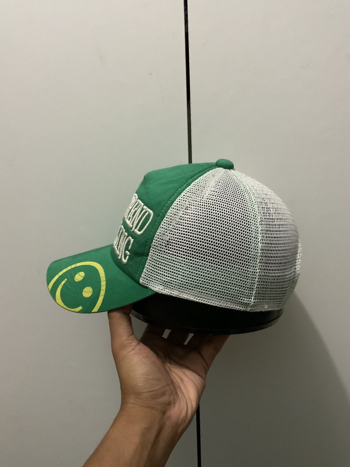 Japanese Brand Season Trend Is Jostling Smiley Truker Hat Cap Size ONE SIZE - 3 Thumbnail