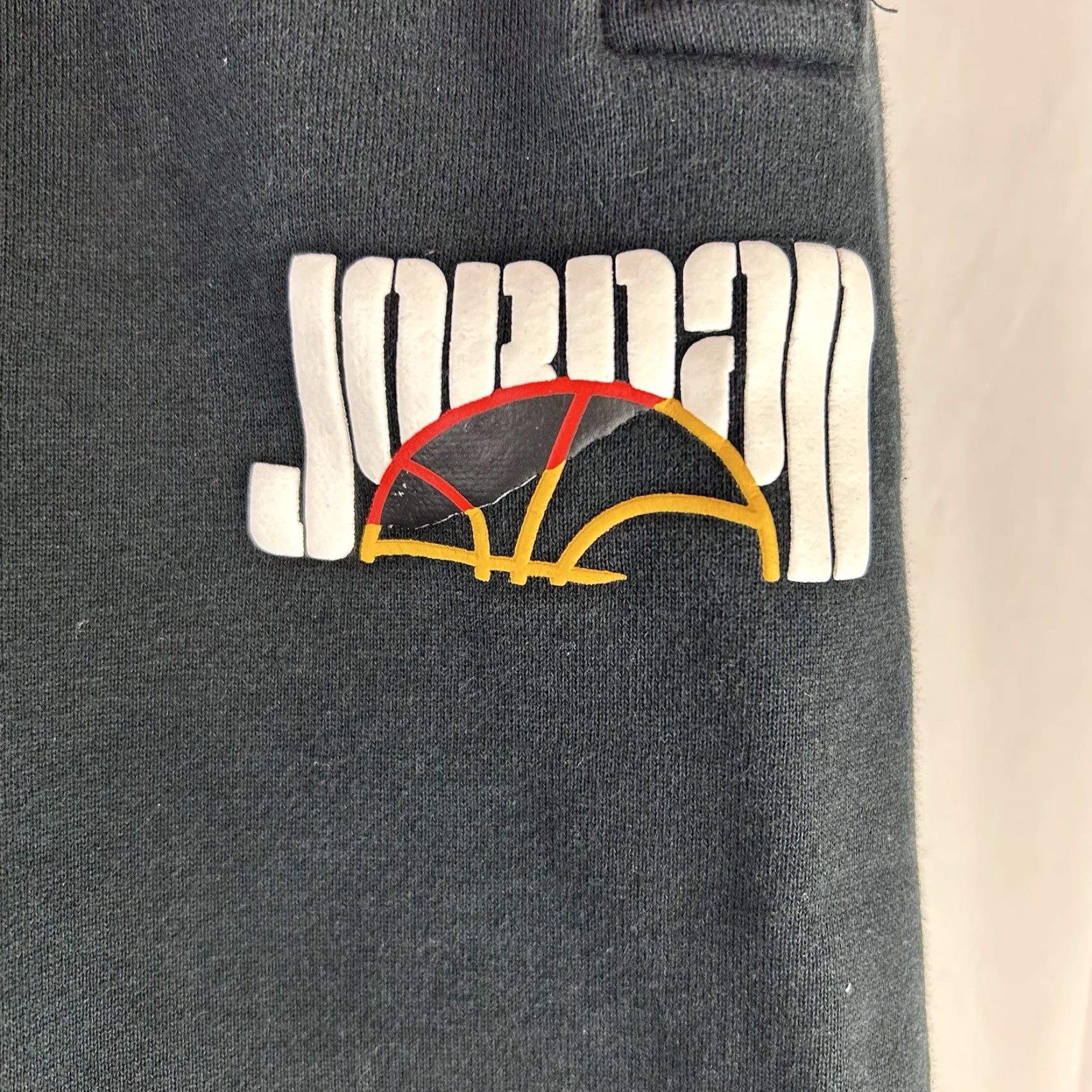 Nike VINTAGE?NIKE Air Jordan Men's XS Sport DNA Fleece Jogger Pants DC9635-010 Size US 27 - 6 Thumbnail
