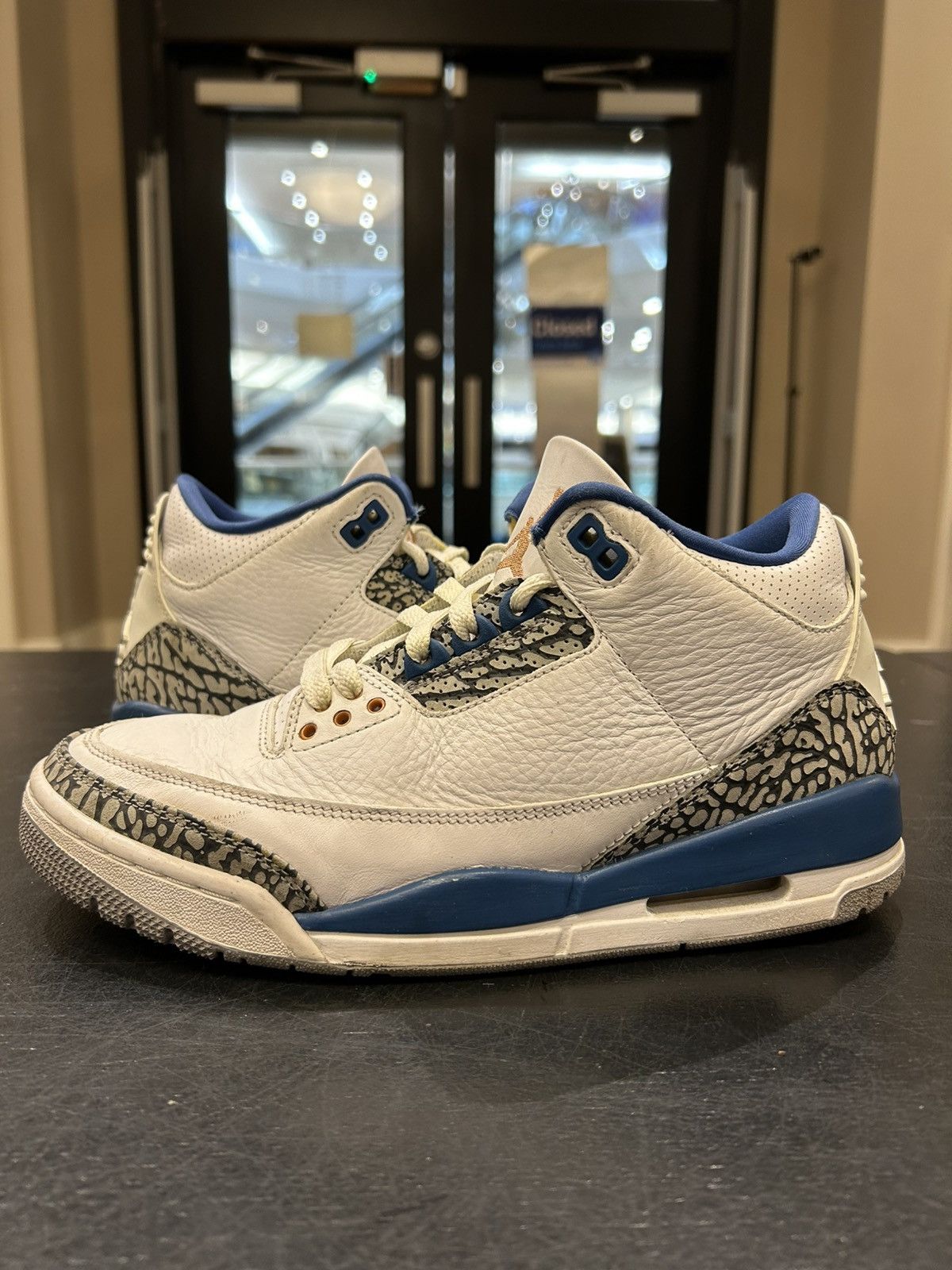 Jordan Brand Jordan 3 Retro ‘Wizards’ Size US 7.5 / EU 40-41 - 1 Thumbnail