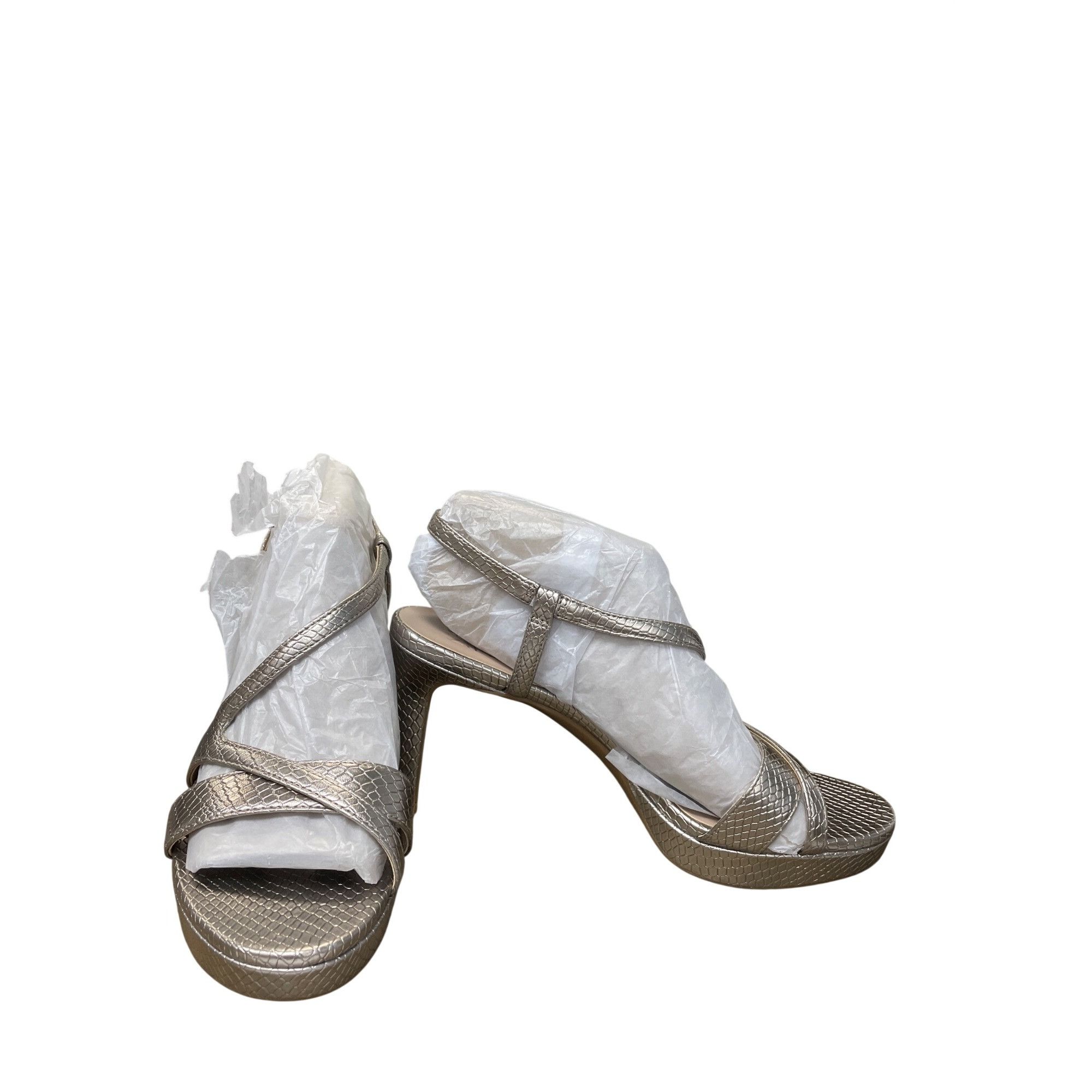 Other Naturalizer Abby Womans Silver diamond pattern Slingback hee Size US 9 / IT 39 - 1 Thumbnail