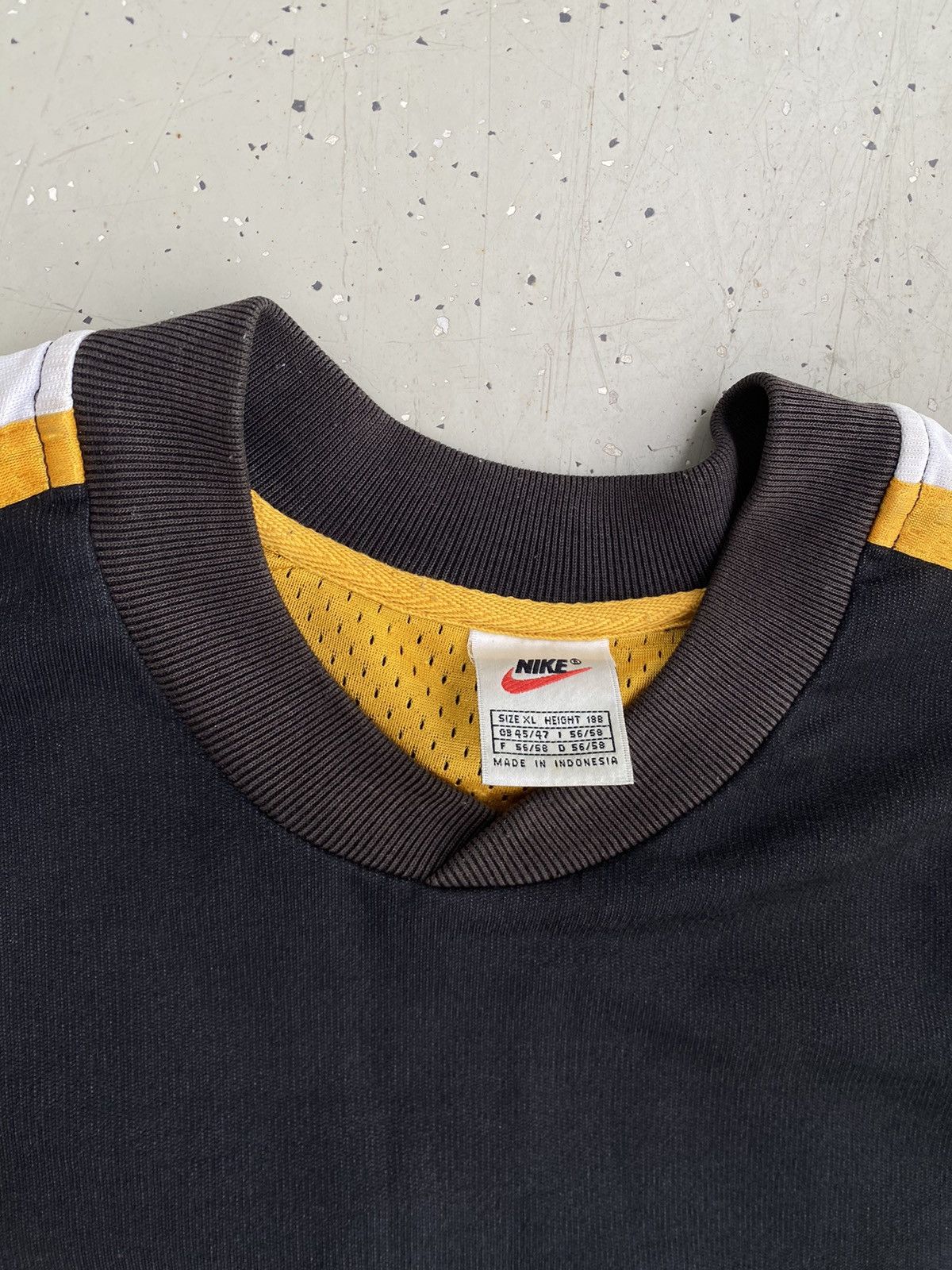 Nike Nike vintage sweatshirt 1992 90-x Pullover Size US XL / EU 56 / 4 - 7 Thumbnail
