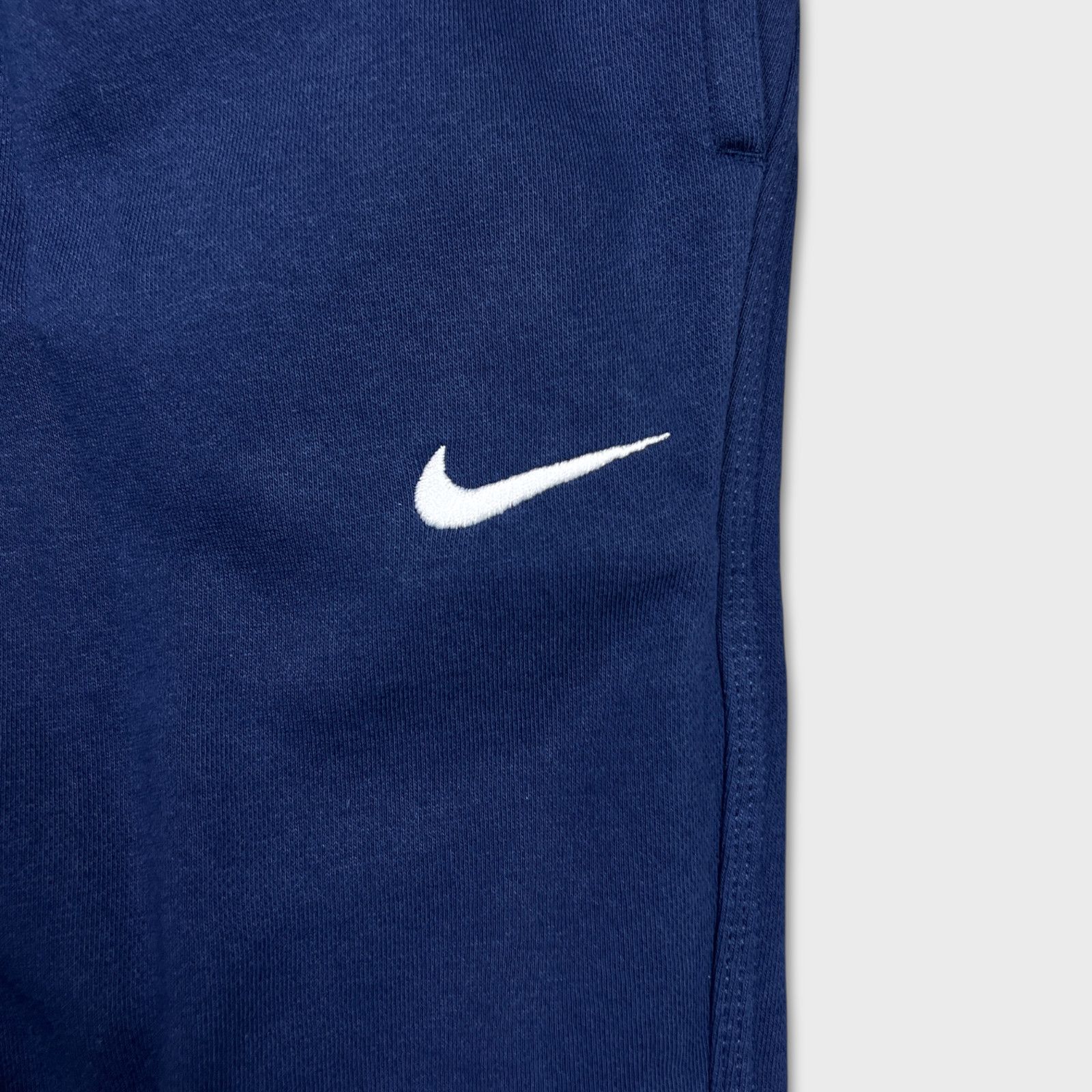 Nike Nike Sportswear Sweatpants XL Swoosh Taper Leg Fleece Jogger Size US 35 - 3 Thumbnail
