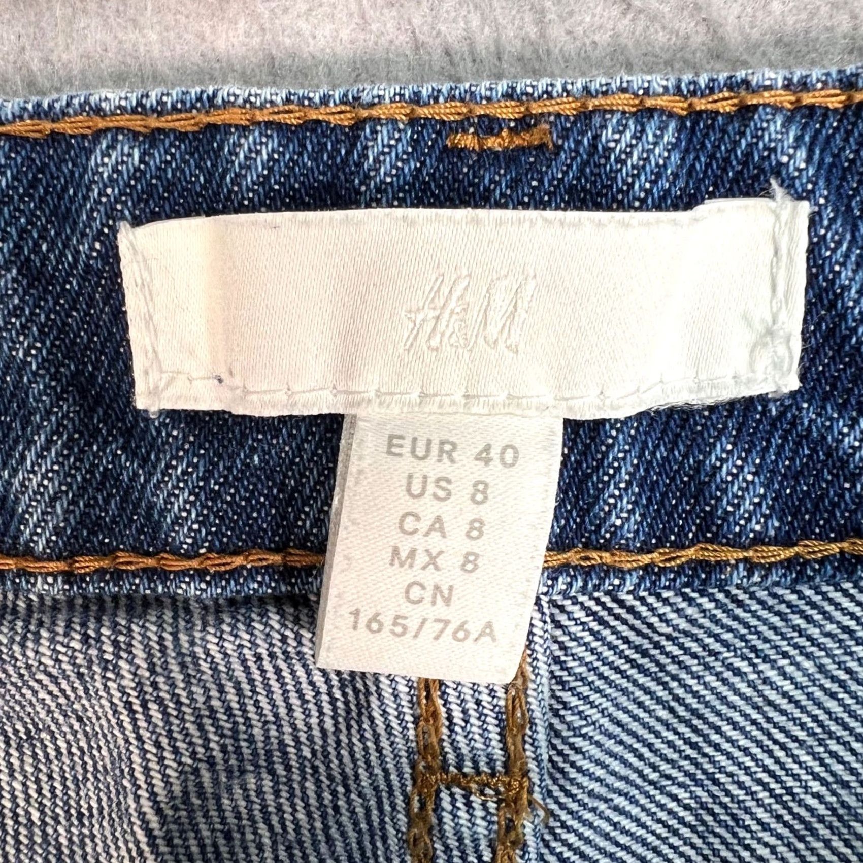 H&M H&M Womens Jeans 8 High-Waist Distressed Hem 100% Cotton Blue Denim Regular Rise 5-Pocket Inseam 23in Straight Womens Size 30" / US 8 / IT 44 - 3 Thumbnail